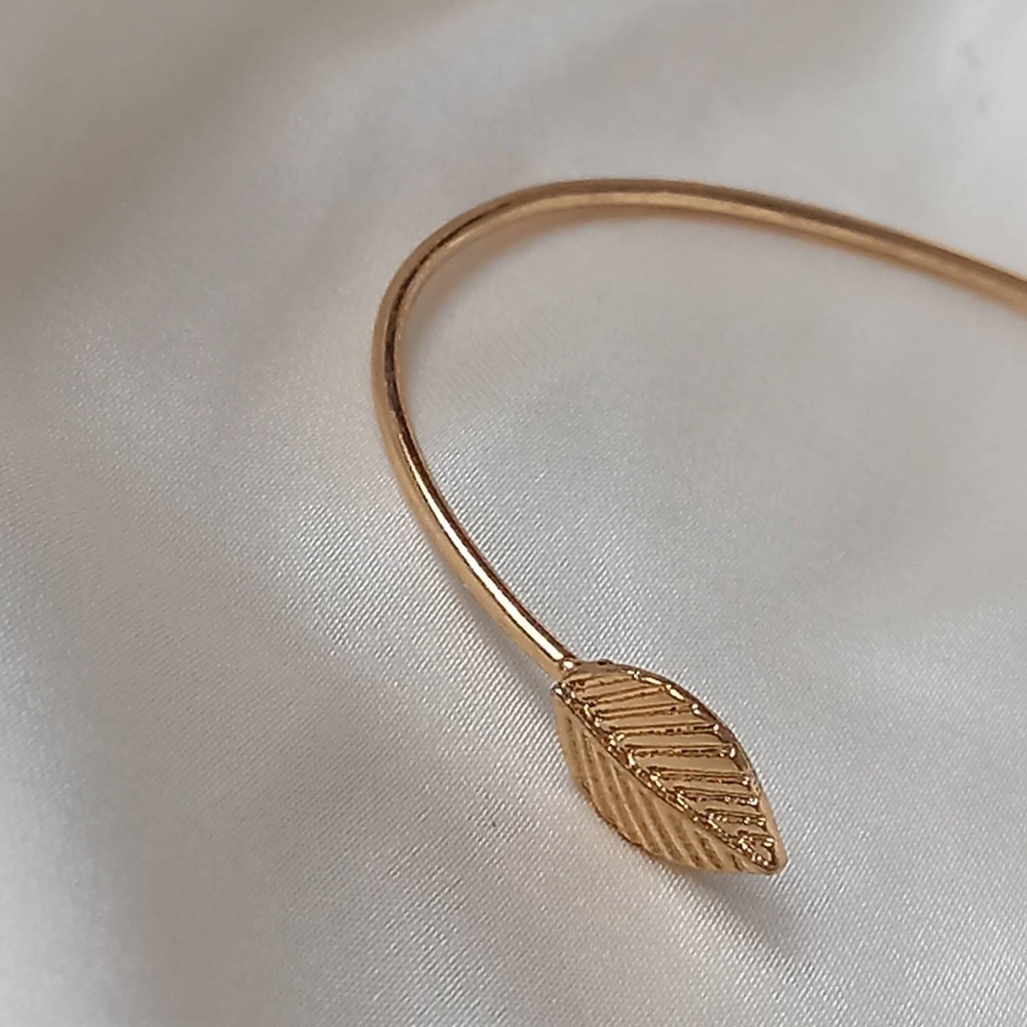 Gold Leaf Bangle Bracelet - Gold Jewellery, Accessories, Gold Bangle, Bangle Jewellery,Minimal Bangle Bracelet,Gift For Her,Modern Jewellery