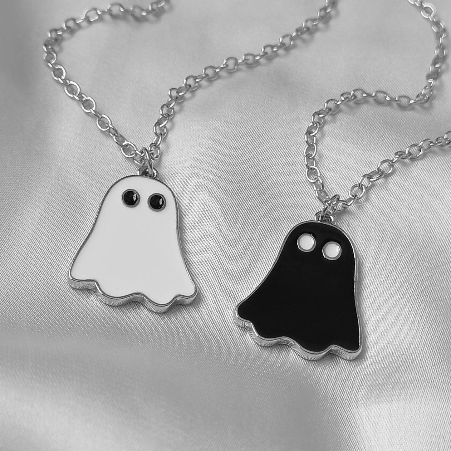 2 Piece Ghost Friendship Necklace Set - Bestie Necklace,Matching Necklaces,2 Best Friends Necklace,Novelty Friendship Necklace Set,Gift