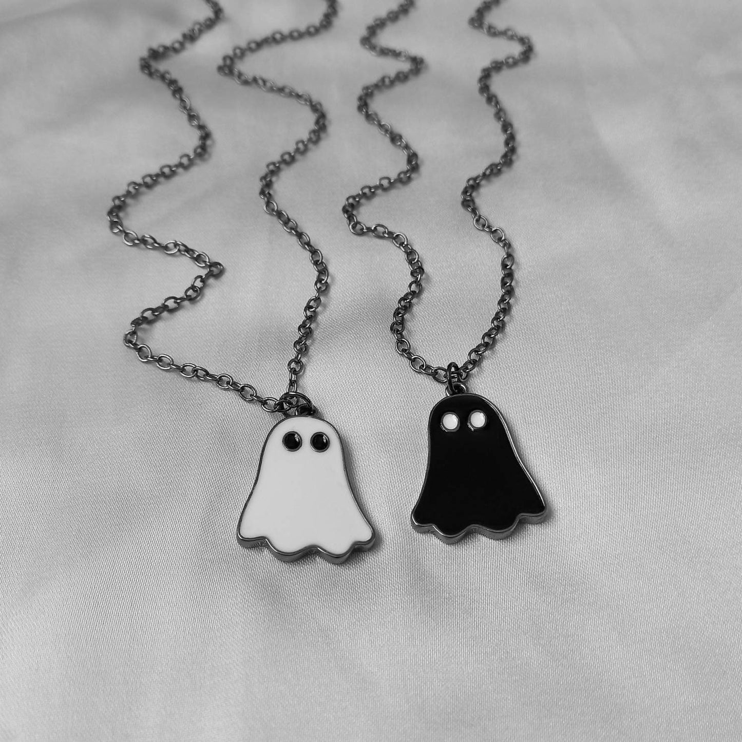 2 Piece Ghost Friendship Necklace Set - Bestie Necklace,Matching Necklaces,2 Best Friends Necklace,Novelty Friendship Necklace Set,Gift