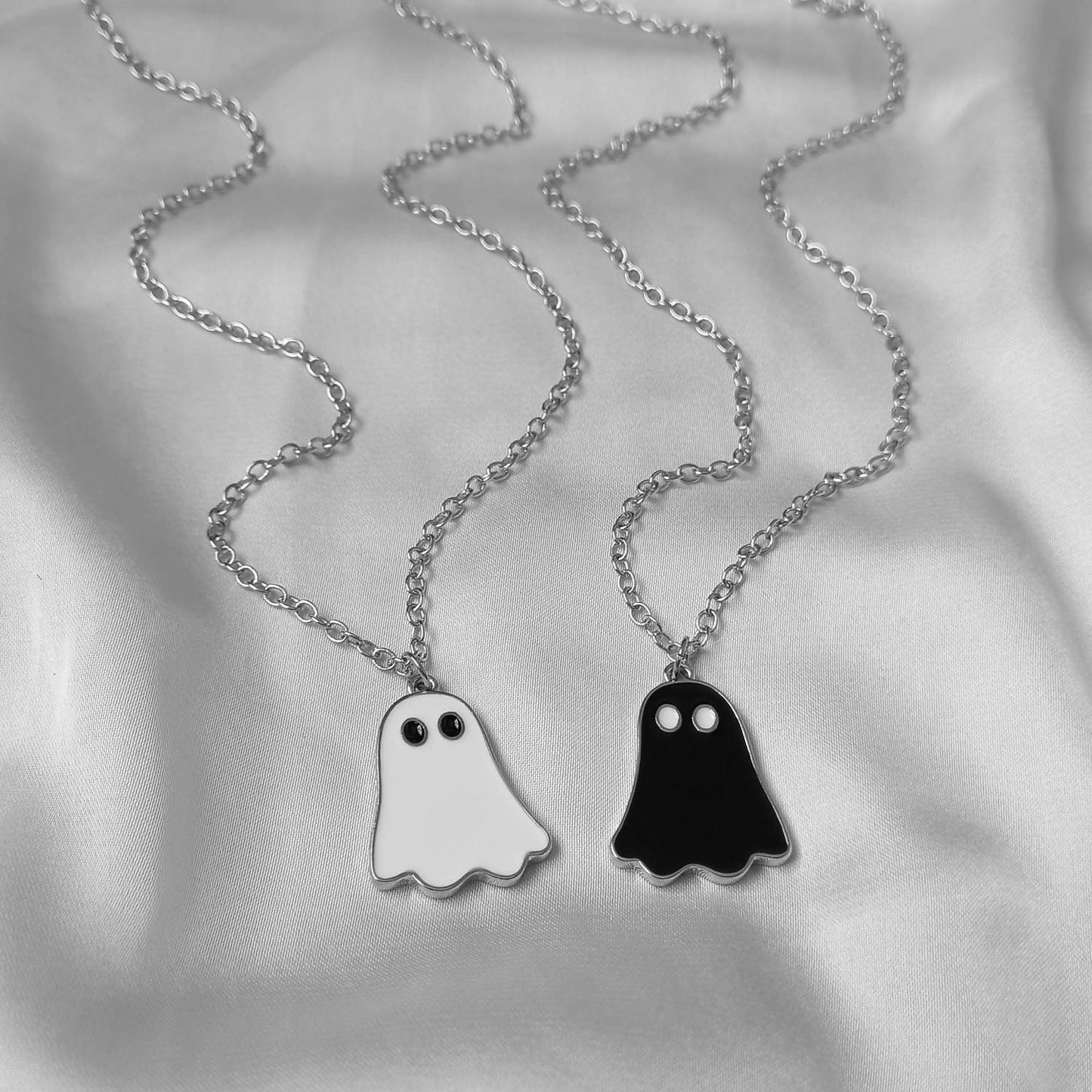2 Piece Ghost Friendship Necklace Set - Bestie Necklace,Matching Necklaces,2 Best Friends Necklace,Novelty Friendship Necklace Set,Gift