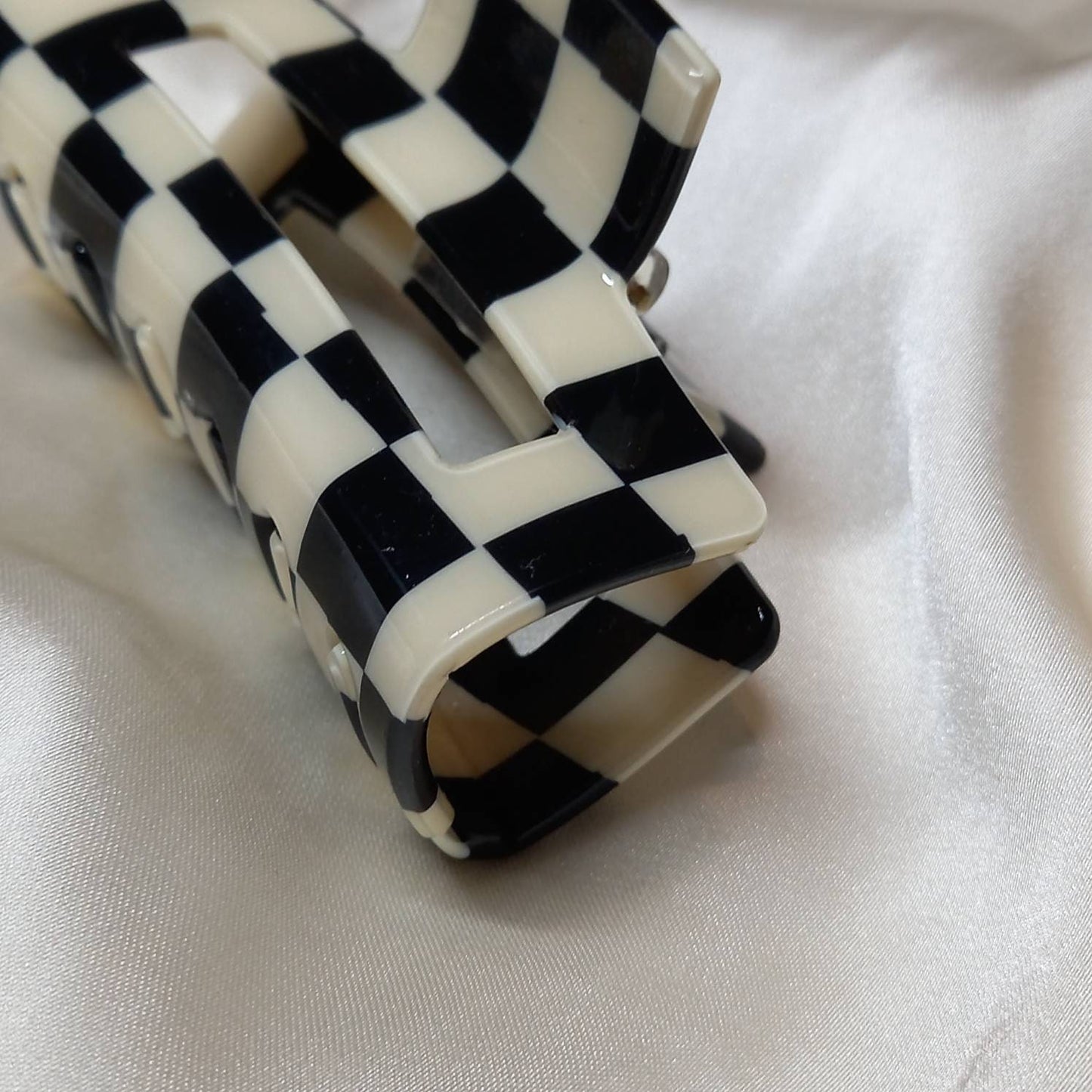 Black & White Retro Hair Clip - Black Hair Clip, Funky Hair Clip, 70's Accessories, Vintage Style Hair Clip, Checkered Hair Clips In The UK