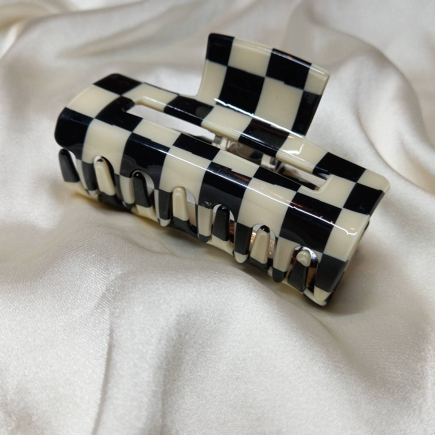 Black & White Retro Hair Clip - Black Hair Clip, Funky Hair Clip, 70's Accessories, Vintage Style Hair Clip, Checkered Hair Clips In The UK