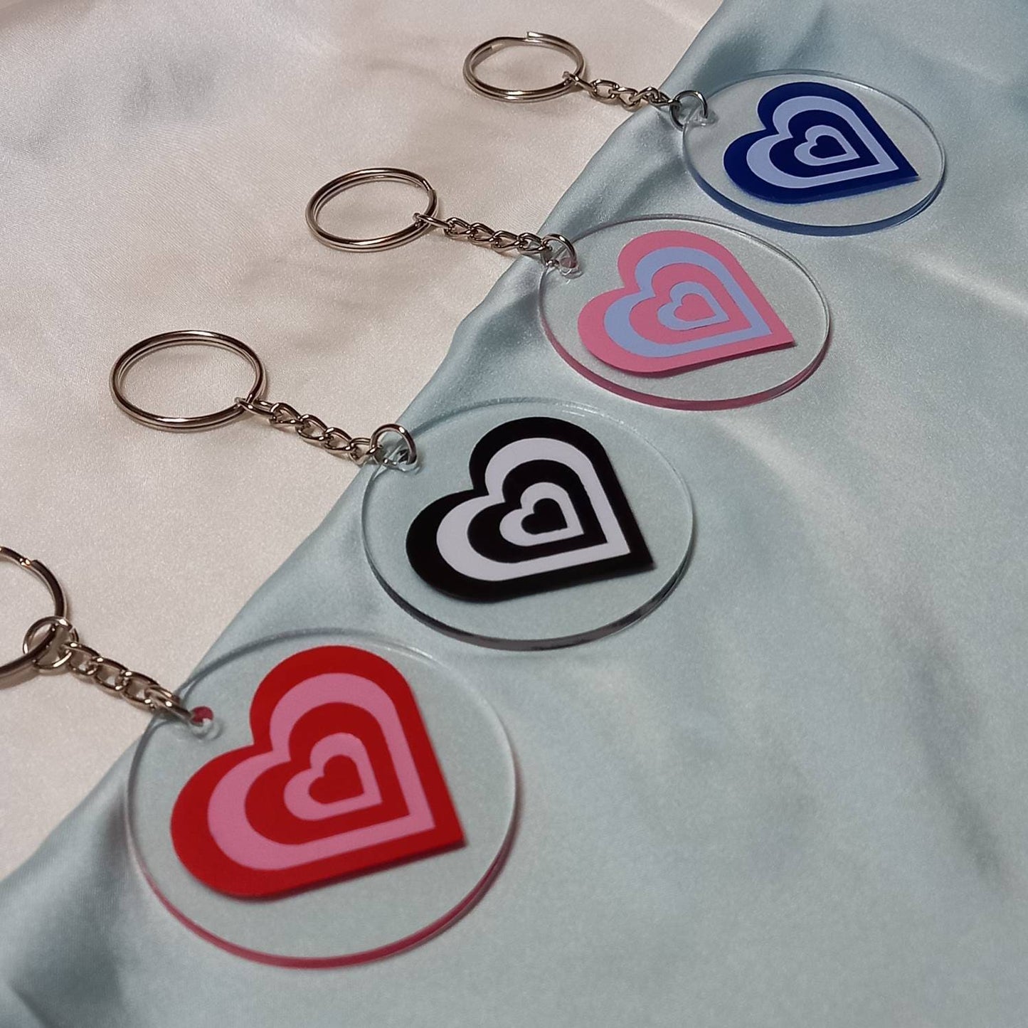 Personalised Retro Heart Keychain -  Personalised Keychain,70's Style Design,Vintage Style Keychain,Retro Keychain,Funky Keychain,Keyring