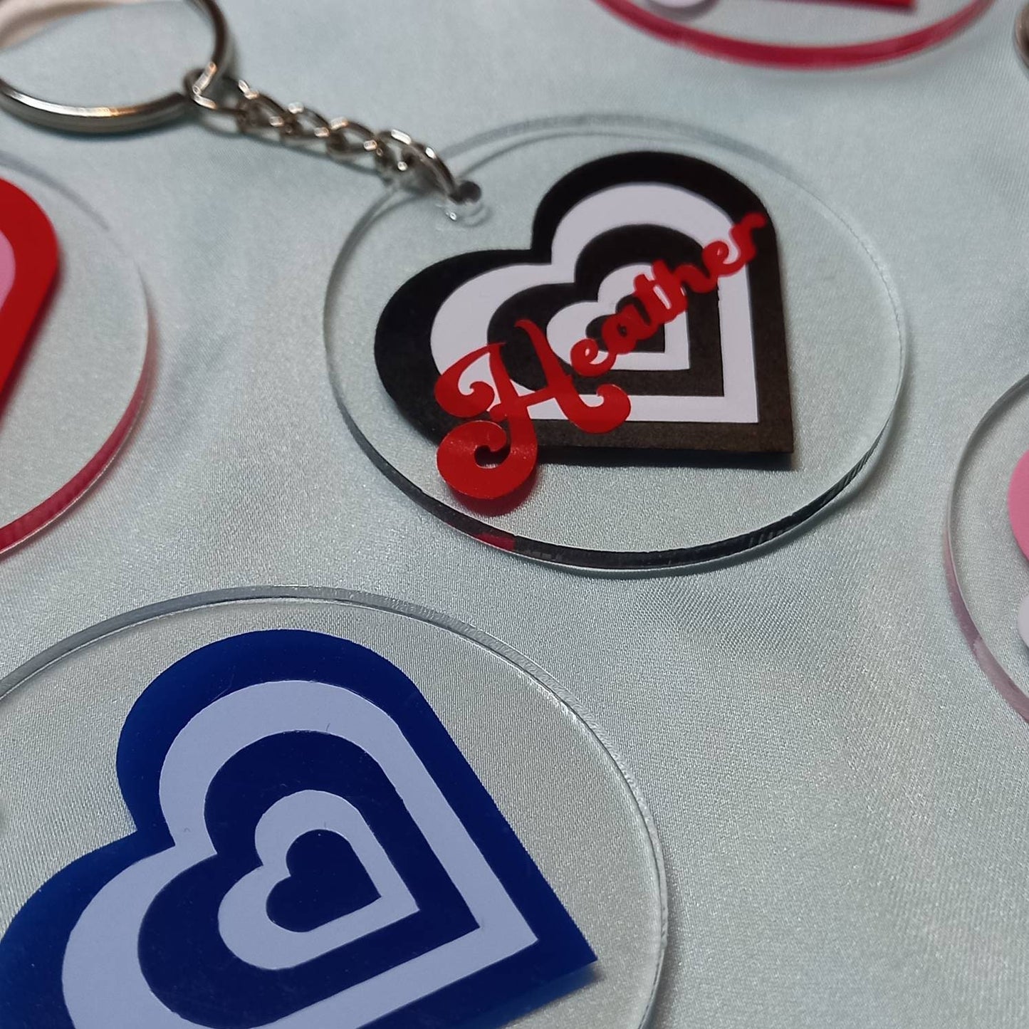 Personalised Retro Heart Keychain -  Personalised Keychain,70's Style Design,Vintage Style Keychain,Retro Keychain,Funky Keychain,Keyring