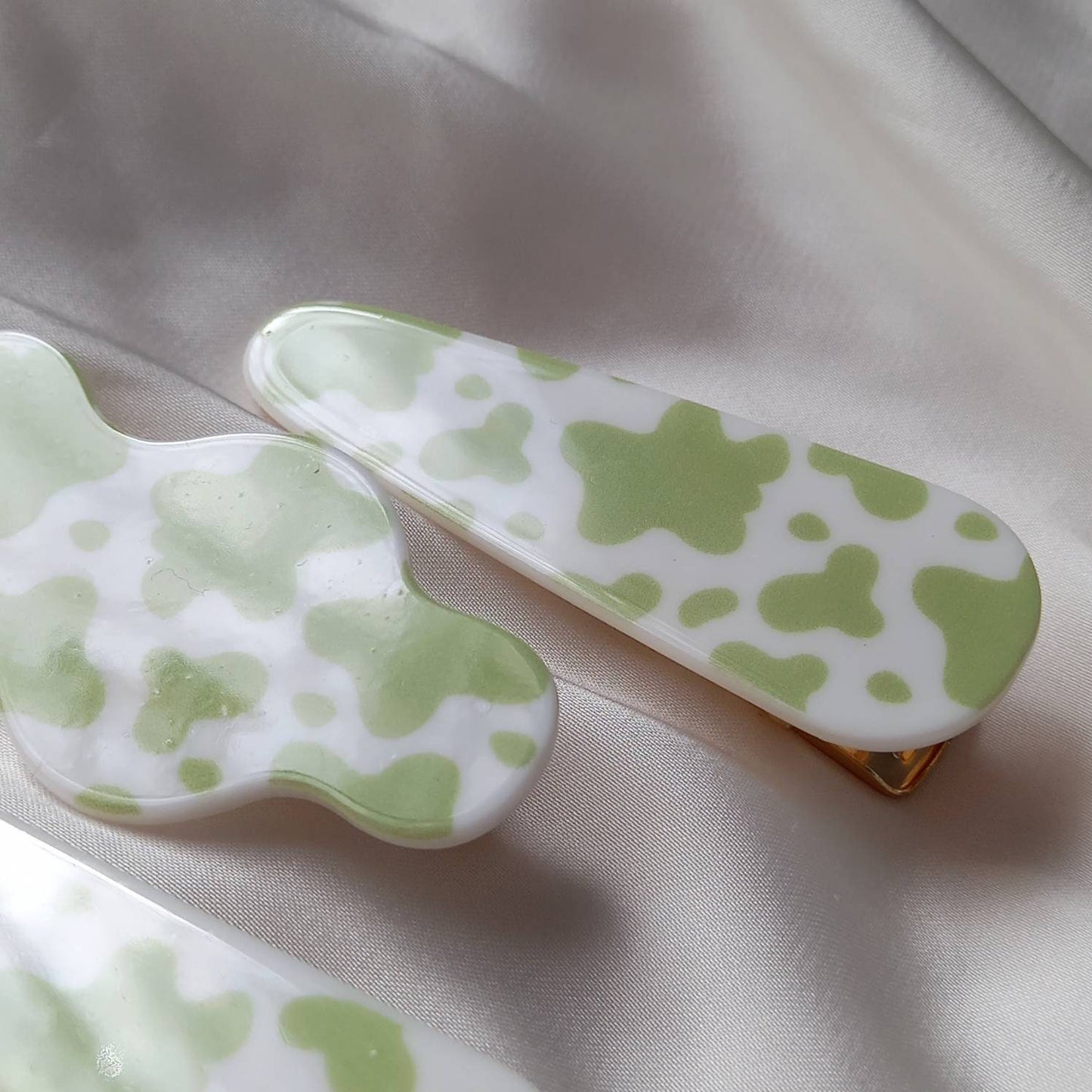 Set of 3 Green Cow Print Hair Clips - Hair Clip, Funky Hair Accessories, Cow Print Accessories, Fashion Acessories, Minimalistic Hair Clips
