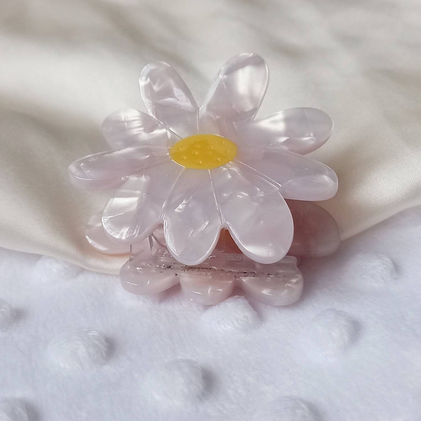 Small Daisy Hair Clamp - Flower Hair Clip,White Hair Accessories,White Hair Claw,Flower Hair Claw,Minimalistic Hair Clips,Daisy Hair Clip