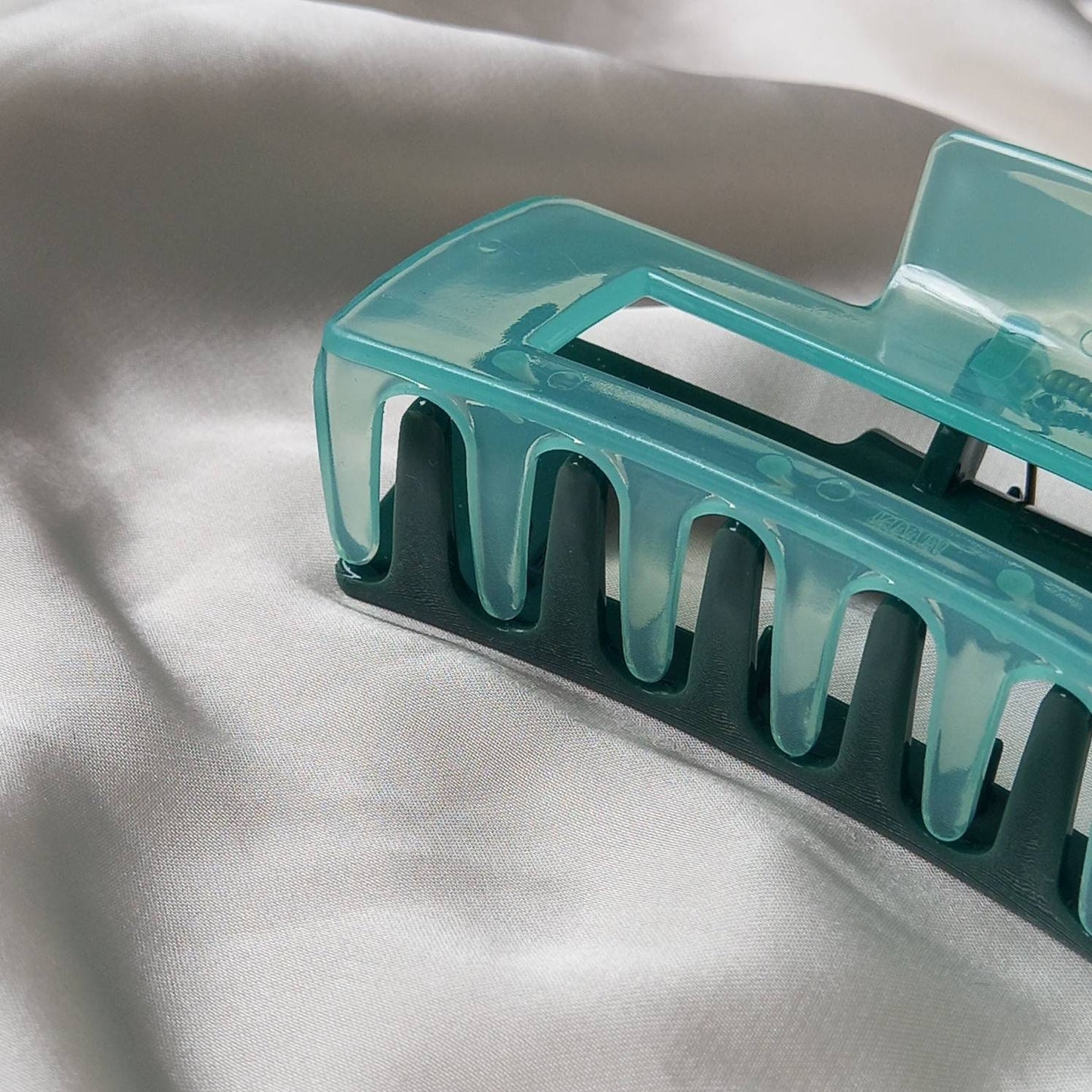 Green Hair Clamp- Two Tone Hair Clip, Green Hair Accessories, Green Hair Claw, Minimalistic Hair Clips, Funky Hair Clip,Hair Clips In The UK