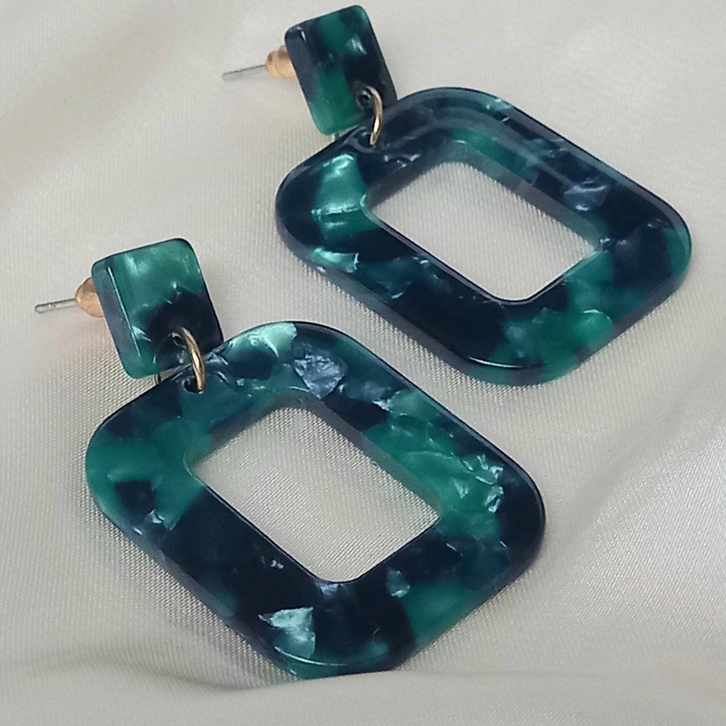 Green Resin Drop Earrings -  High Polished,Hanging Jewellery,Accessories,Green Jewellery,Gold Earrings,Emerald Green,Resin Earrings