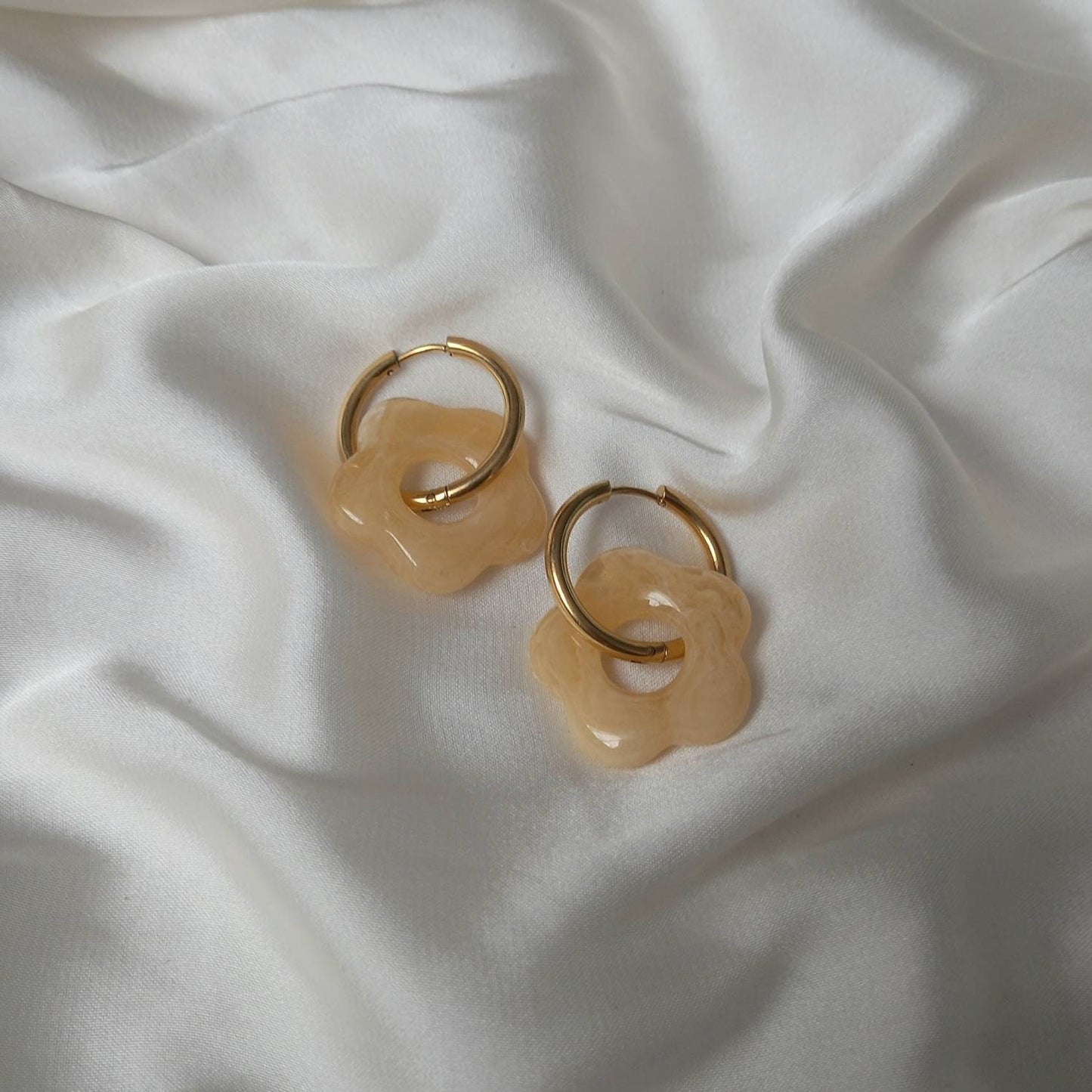 Gold Retro Flower Hoop Earrings -  70's Style Earrings, Small Gold Hoops, Vintage Style Earrings, Gold Jewellery,Gold Earrings In The UK