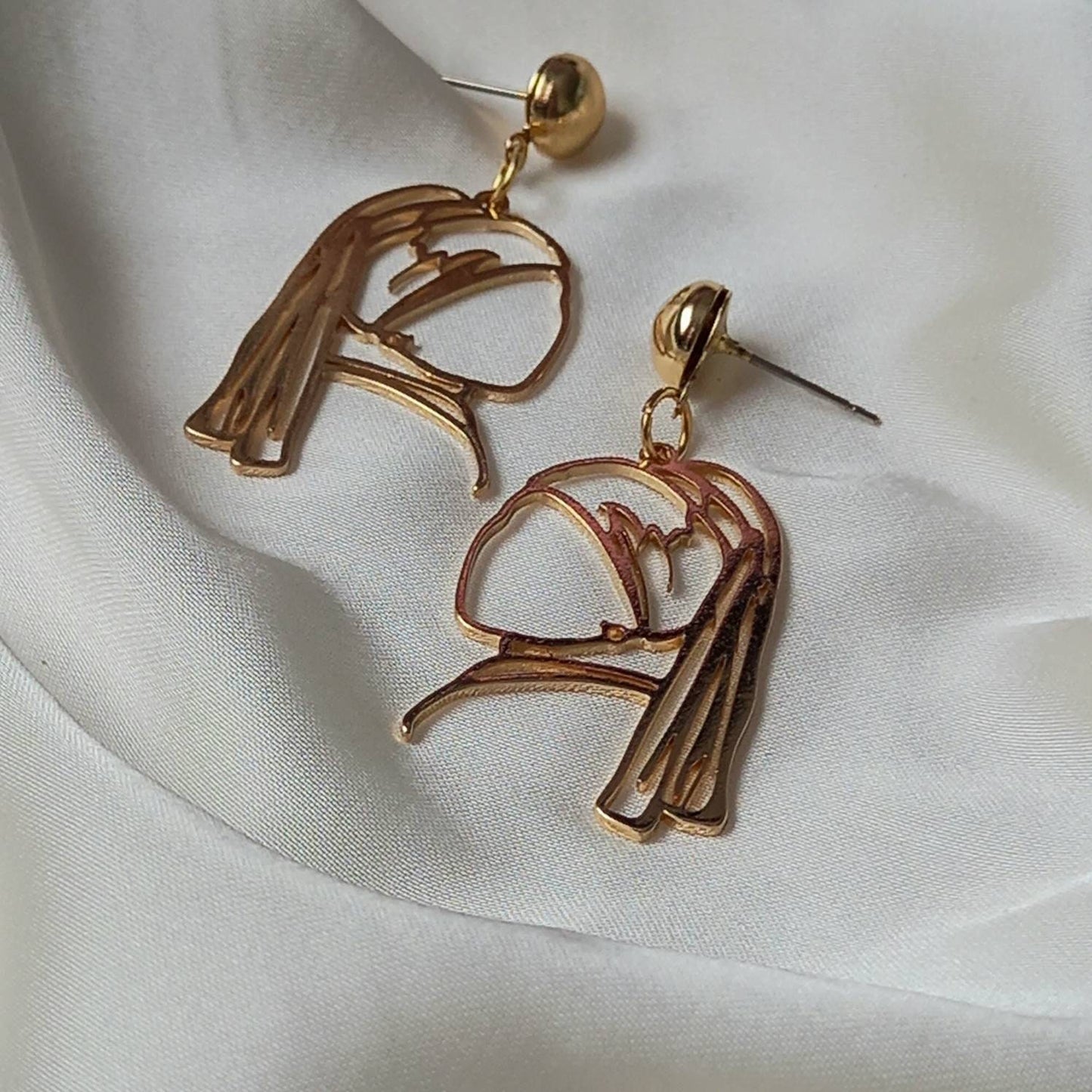 Girl With The Pearl Earring Charm Drop Earrings - Gold Drop Earrings, Art Lover Gifts, Art Student Gifts, Art Present, Gifts For Her, Pearls