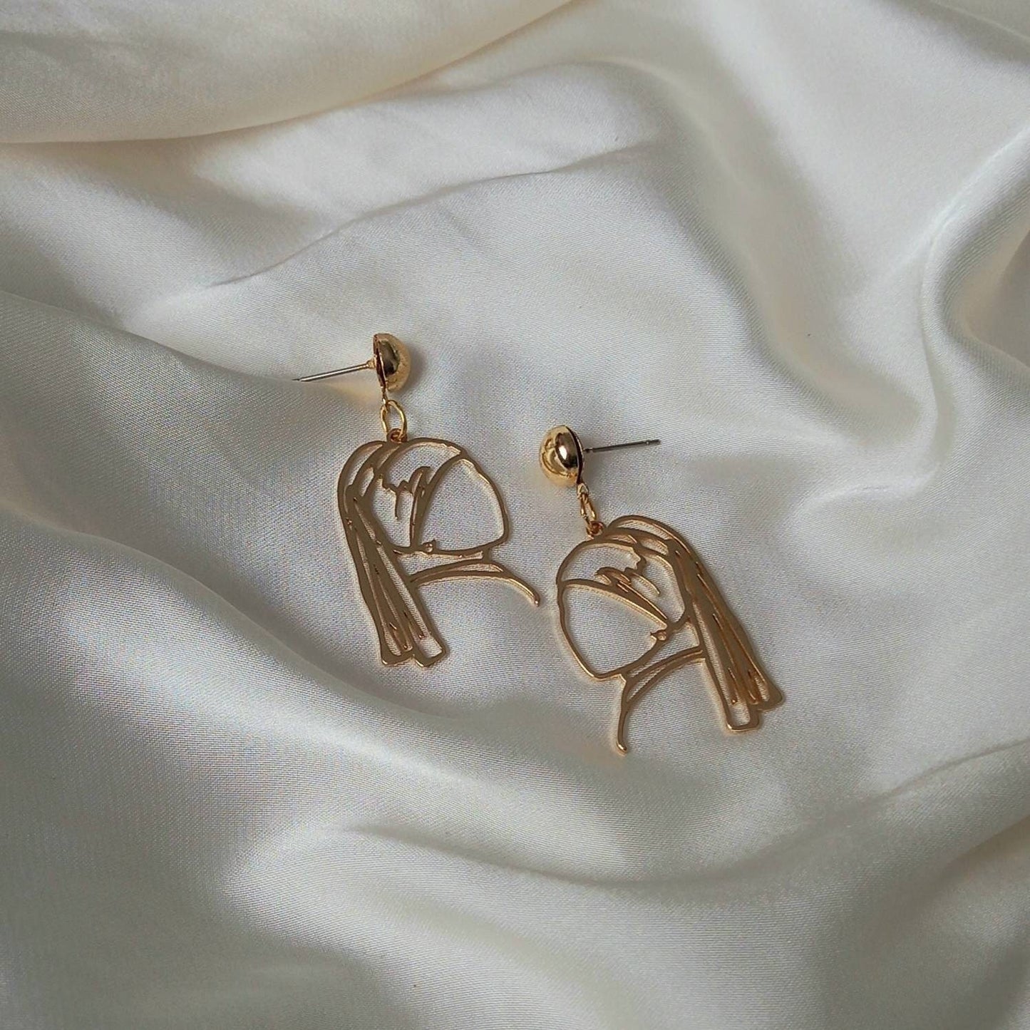 Girl With The Pearl Earring Charm Drop Earrings - Gold Drop Earrings, Art Lover Gifts, Art Student Gifts, Art Present, Gifts For Her, Pearls