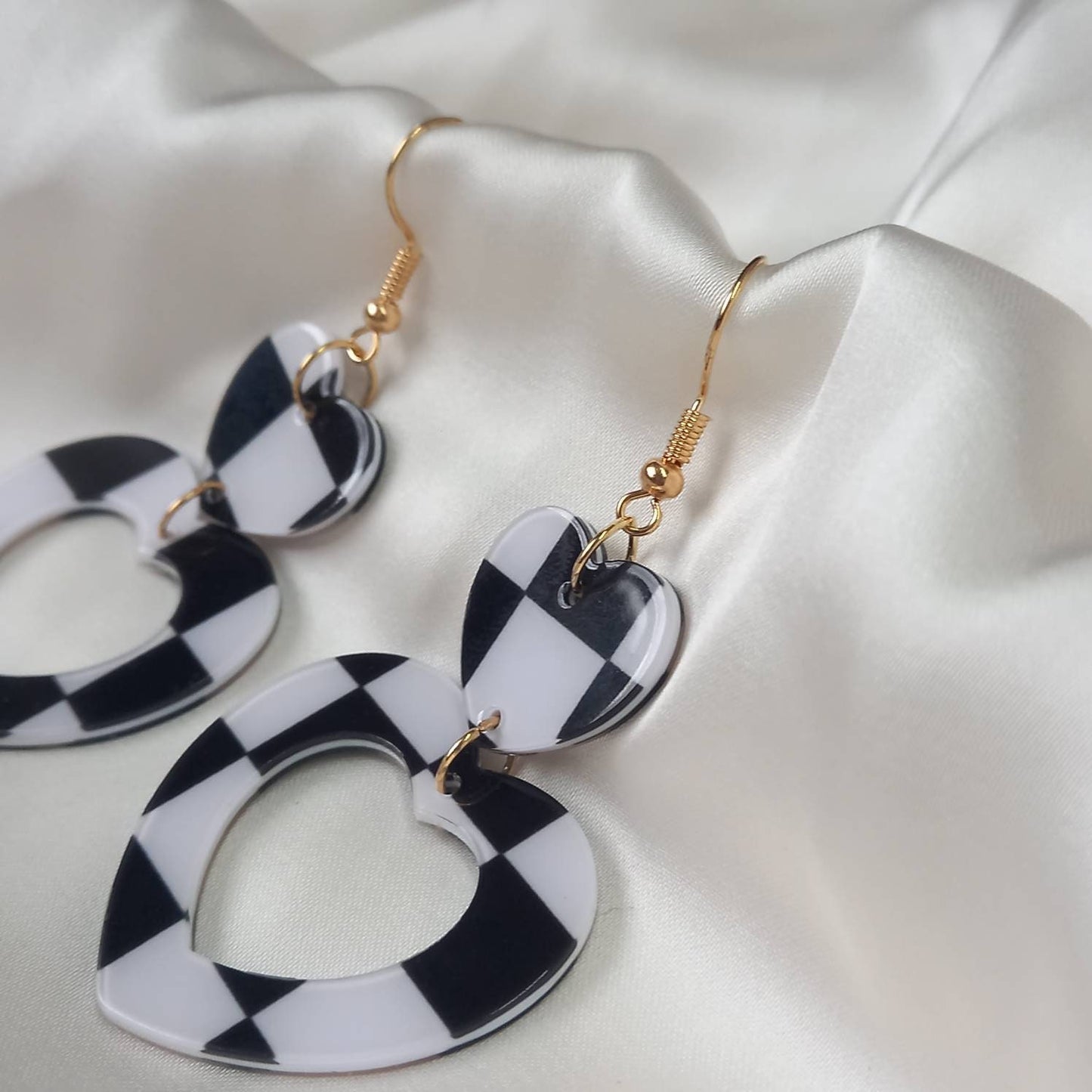 Black & White Retro Heart Drop Earrings -  Black Heart Earrings In The UK,70's Style Earrings,Vintage Style,Checkered Jewellery,Gold