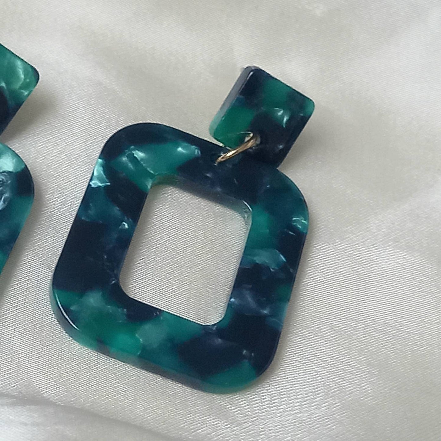 Green Resin Drop Earrings -  High Polished,Hanging Jewellery,Accessories,Green Jewellery,Gold Earrings,Emerald Green,Resin Earrings