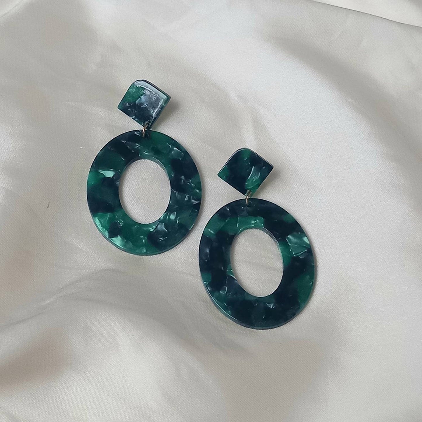 Green Resin Drop Earrings -  High Polished,Hanging Jewellery,Accessories,Green Jewellery,Gold Earrings,Emerald Green,Resin Earrings