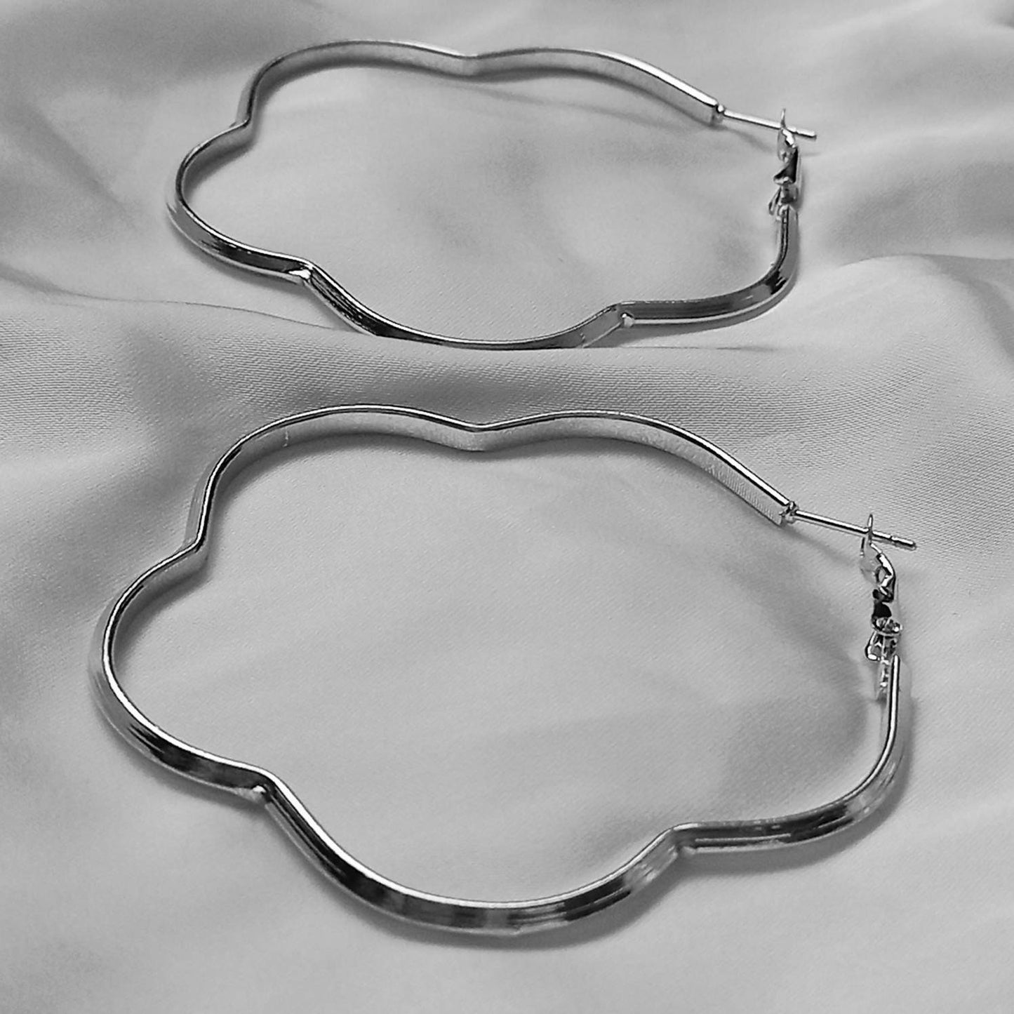 Silver Retro Flower Hoop Earrings -  70's Style Earrings, Large Silver Hoops, Vintage Style Earrings, Silver Jewellery, Silver Earrings