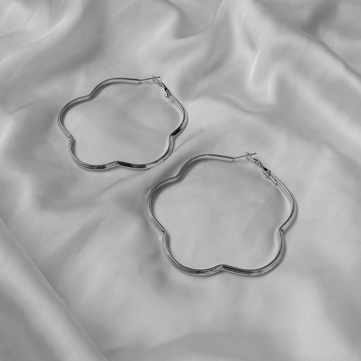 Silver Retro Flower Hoop Earrings -  70's Style Earrings, Large Silver Hoops, Vintage Style Earrings, Silver Jewellery, Silver Earrings