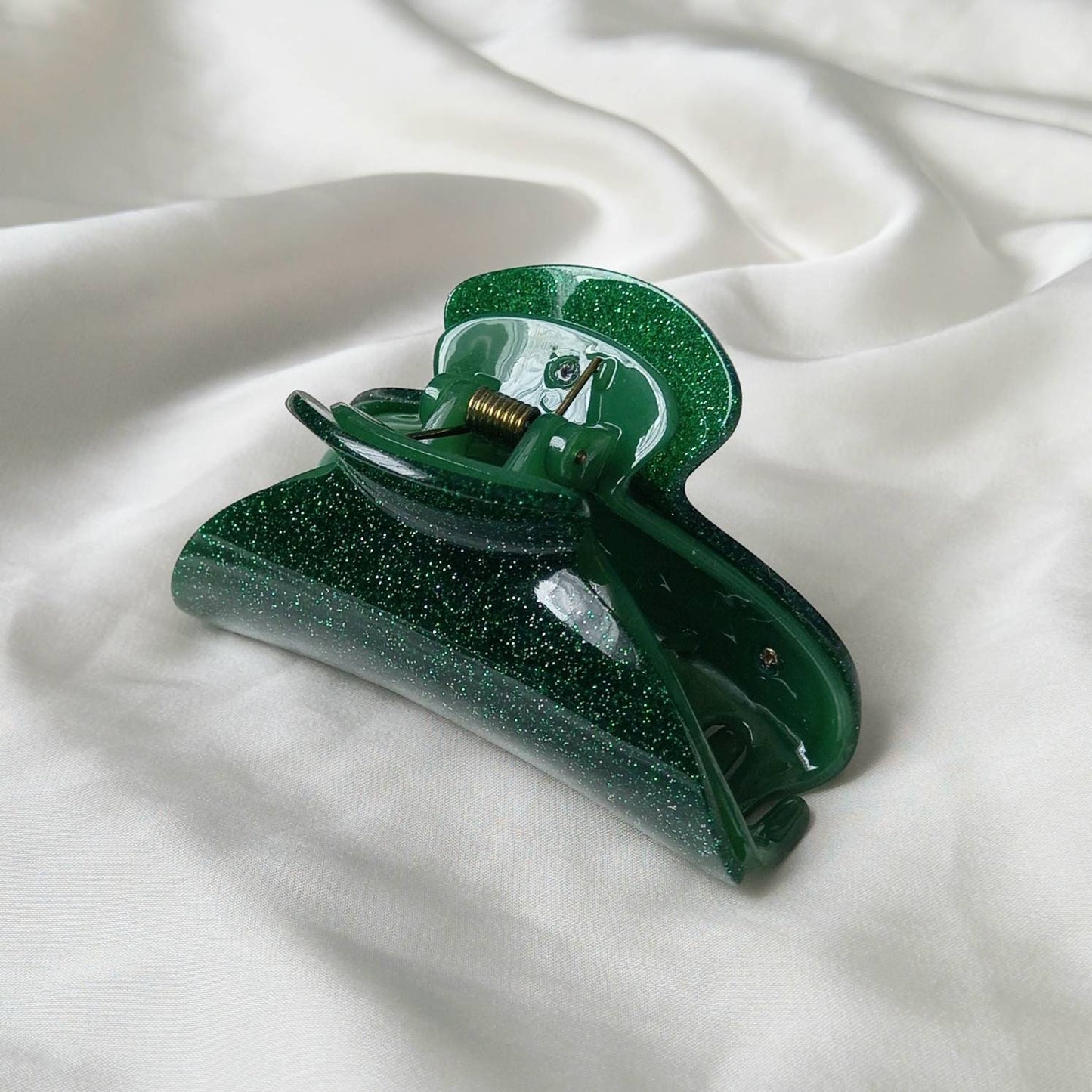 Green Glitter Hair Clamp- Hair Clip, Green Hair Accessories, Green Hair Claw, Minimalistic Hair Clips, Funky Hair Clip, Hair Clips In The UK