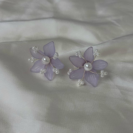 Purple Flower Stud Earrings - Flower Earrings,Flower Jewlellery,Vintage Style Earrings,White Flower Earrings, Pearl Earrings,Purple Earrings