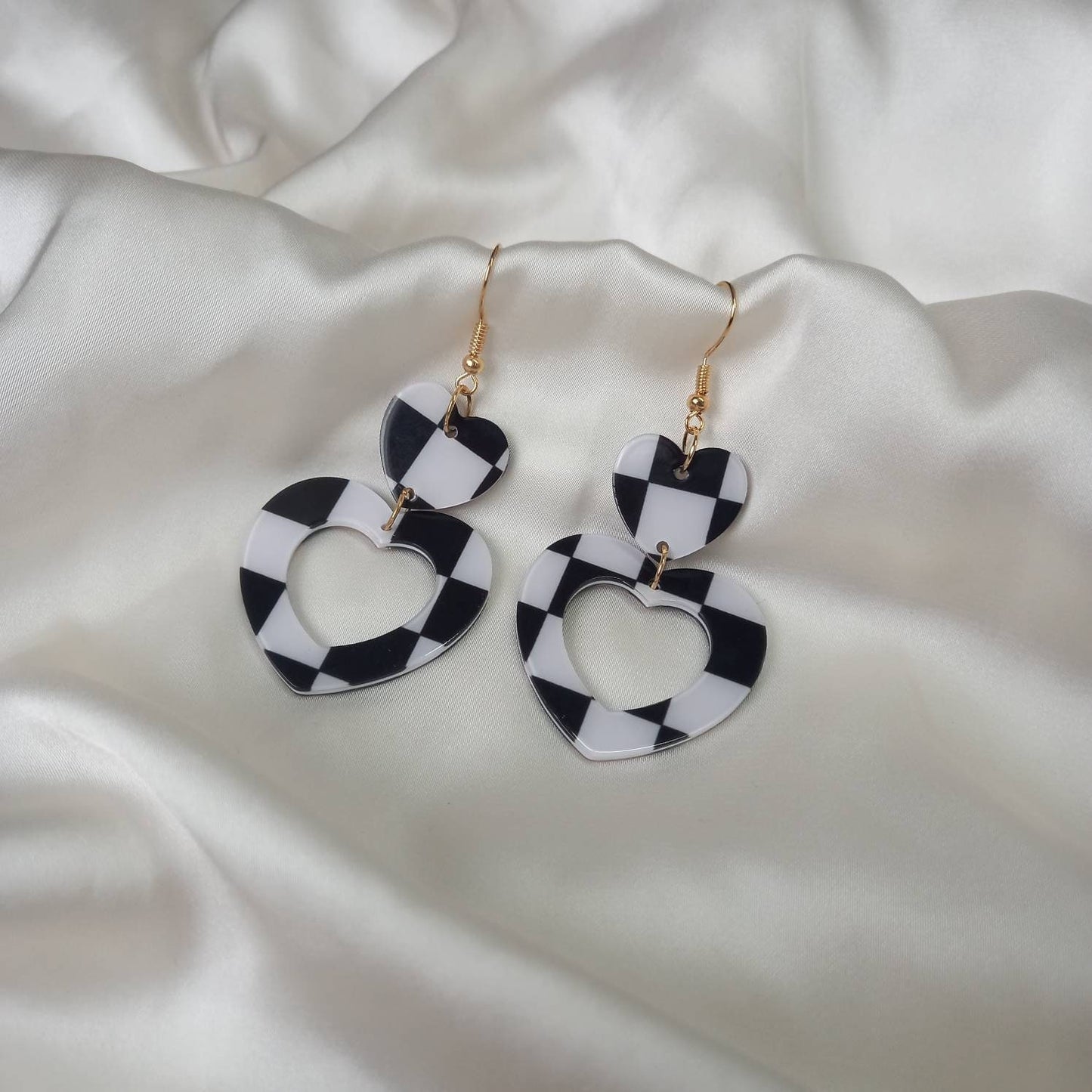 Black & White Retro Heart Drop Earrings -  Black Heart Earrings In The UK,70's Style Earrings,Vintage Style,Checkered Jewellery,Gold
