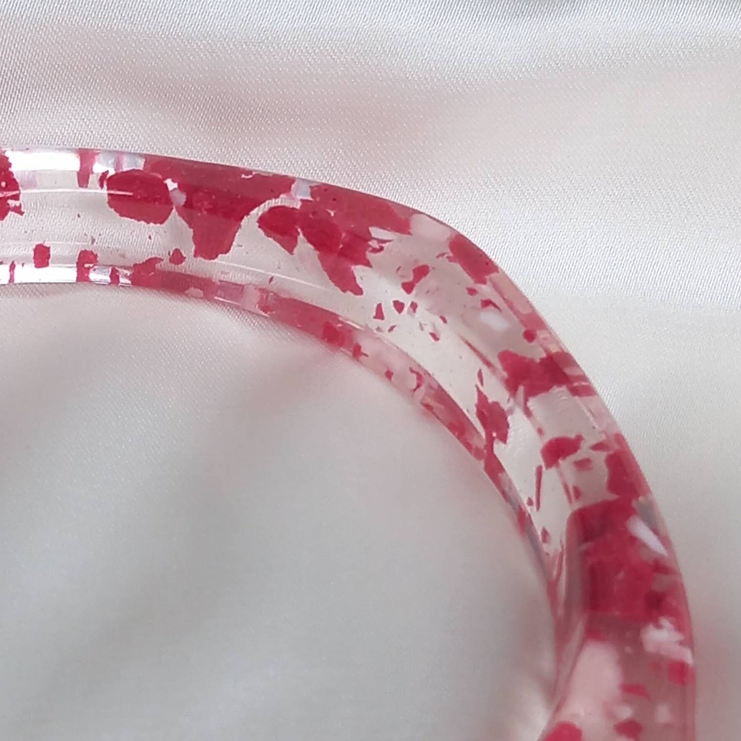 Chunky Red Clear Resin Bracelet - Chunky Bracelet, Resin Bracelet, Clear Bracelet, Chunky jewellery, Clear Resin Jewellery, Chunky Bangle