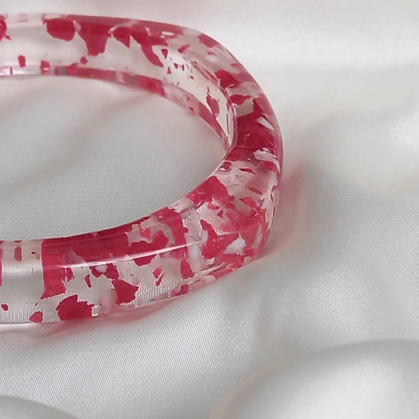 Chunky Red Clear Resin Bracelet - Chunky Bracelet, Resin Bracelet, Clear Bracelet, Chunky jewellery, Clear Resin Jewellery, Chunky Bangle