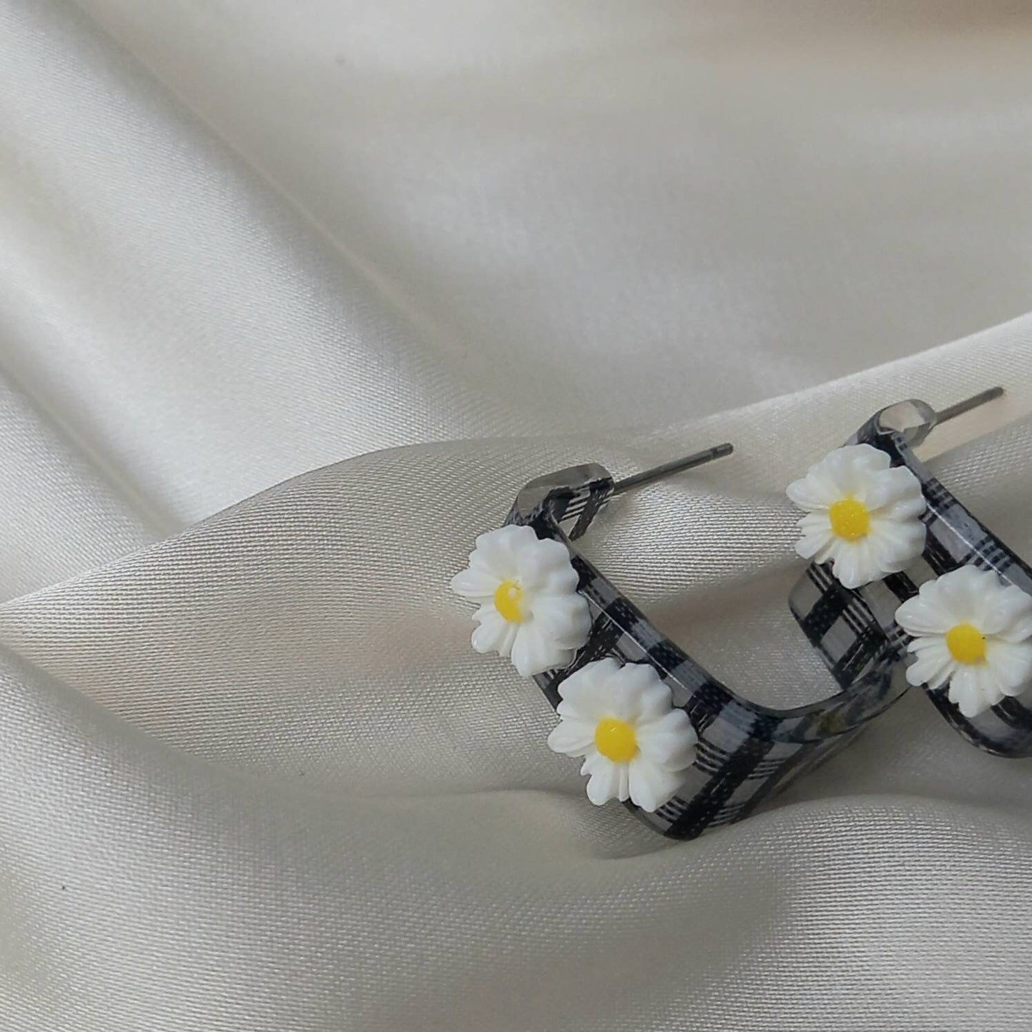 Daisy Square Hoop Earrings - Flower Earrings,Checkered Earrings, Square Hoops, Funky Hoop Earrings, Retro Hoop EarringsFlower Jewlellery