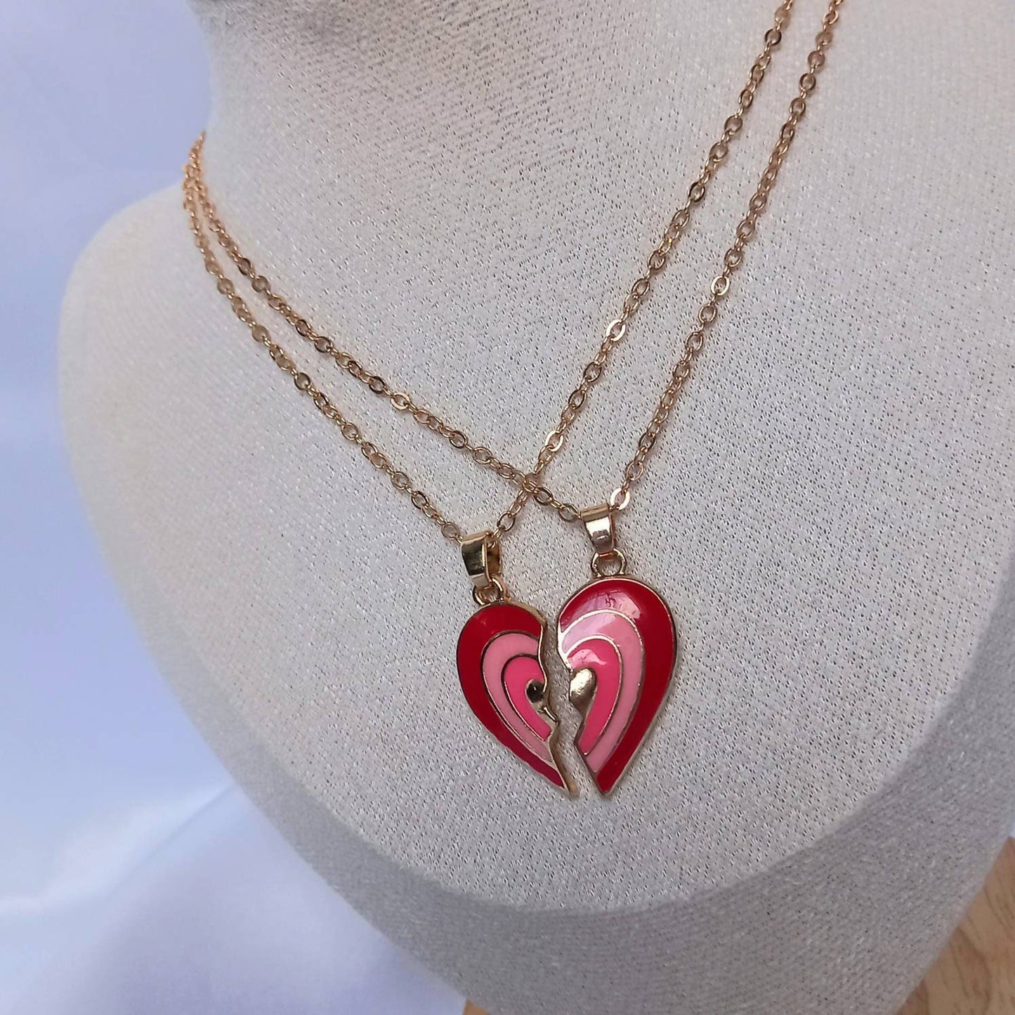 2 Piece Heart Friendship Necklace Set - Bestie Necklace,Matching Necklaces,2 Best Friends Necklace,Novelty Friendship Necklace Set,Gift