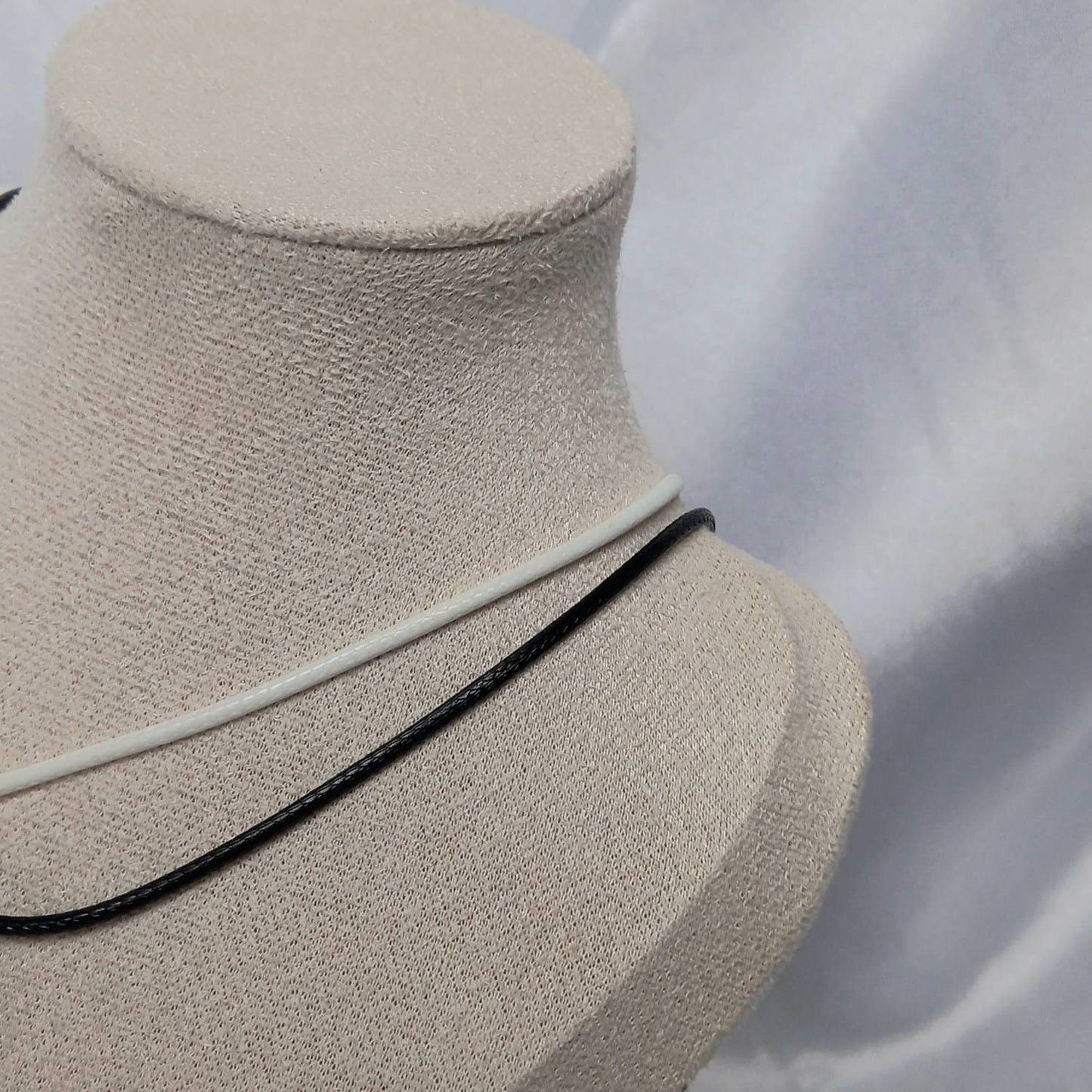 2 Piece Ghost Friendship Necklace Set - Bestie Necklace,Magnetic Necklaces,2 Best Friends Necklace,Novelty Friendship Necklace Set,Gift