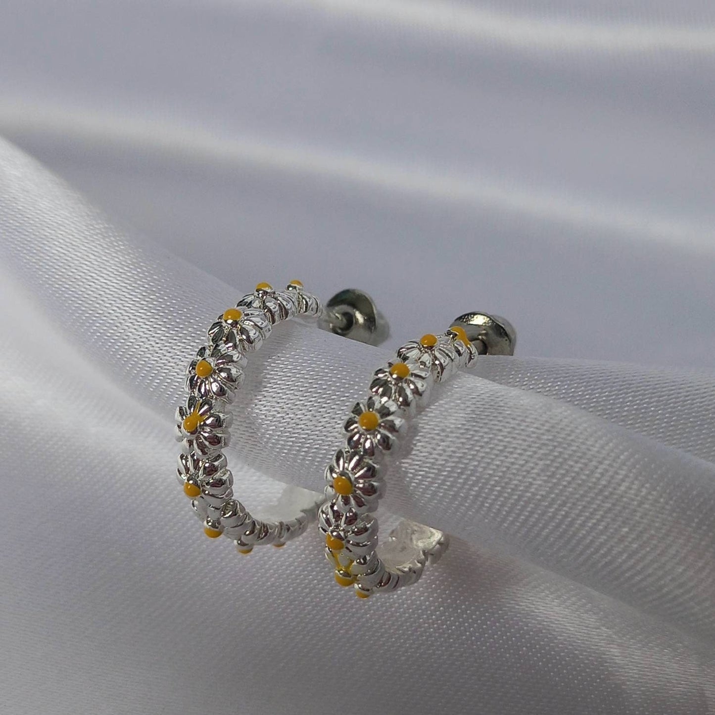 Silver Daisy Hoop Earrings - Silver Hoop Earrings,Flower Earrings,Flower Hoop Earrings In The UK,Daisy Earrings,Flower Jewellery In The UK