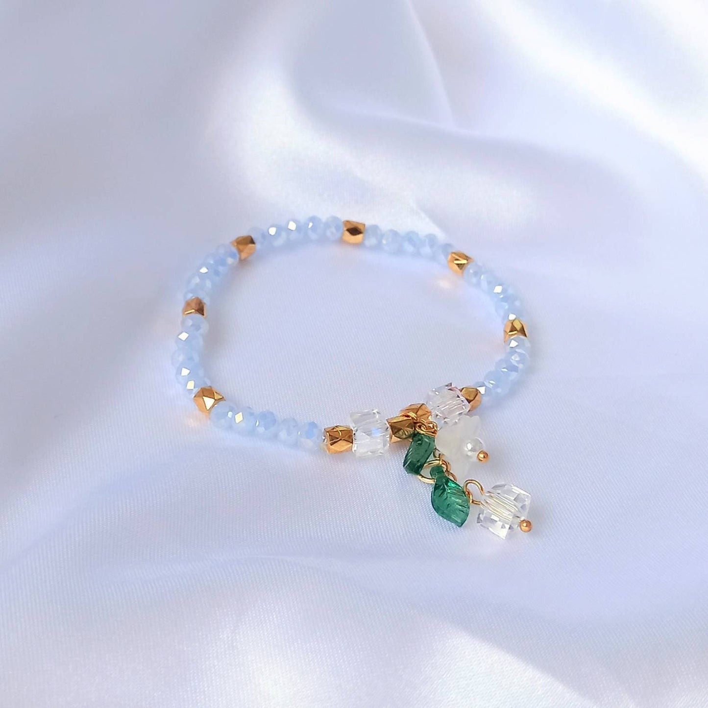 Blue Floral Bead Charm Bracelet - Bead Jewellery,Blue Bracelet,Charm Bracelet,Bead Bracelet,Classy Bracelet,Cute Bracelet,Blue Jewelley