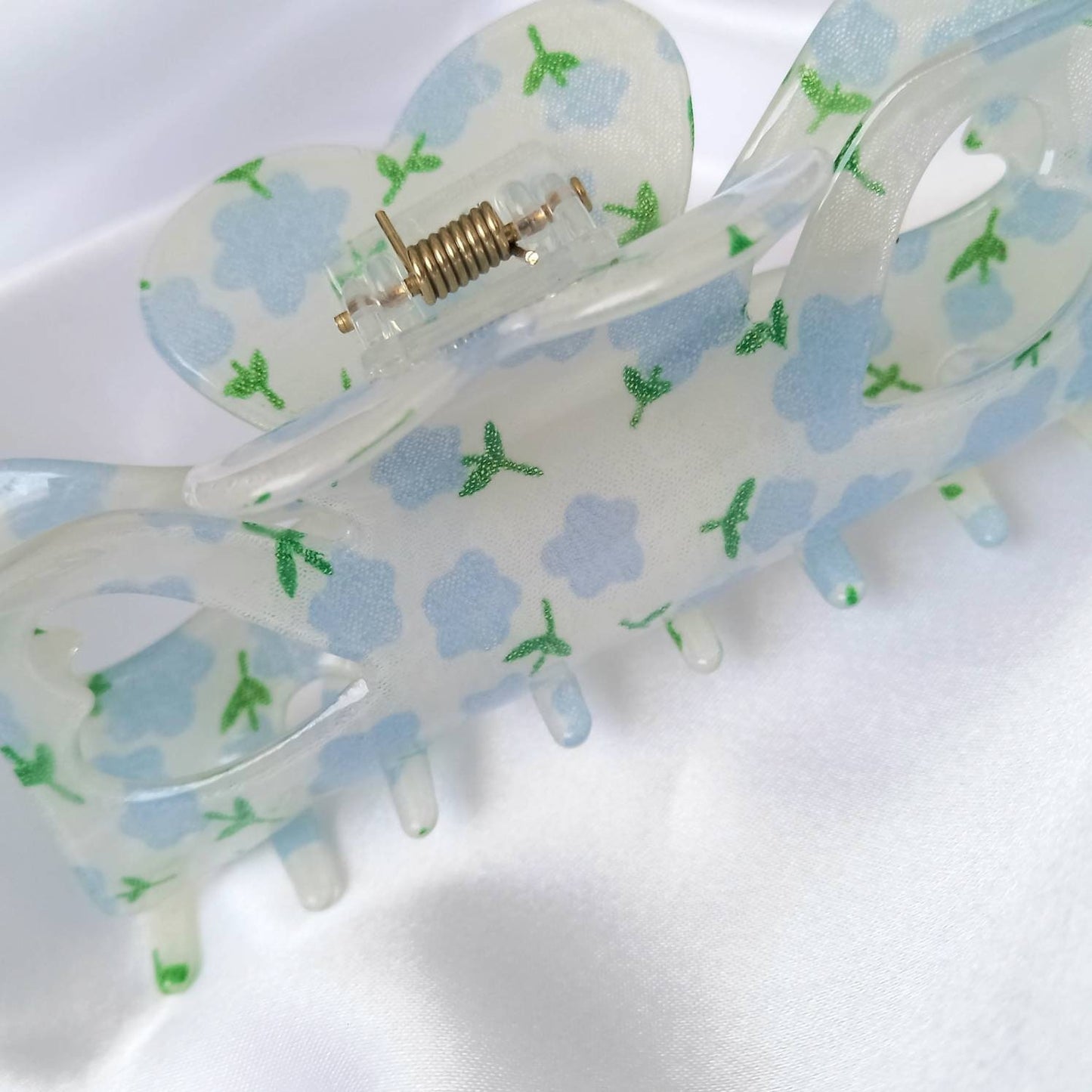 Large Blue Flower Hair Claw - Blue Hair Clip,Blue Hair Accessories,Blue Hair Claw,Flower Hair Clips,Funky Hair Clip,Hair Clips In The UK