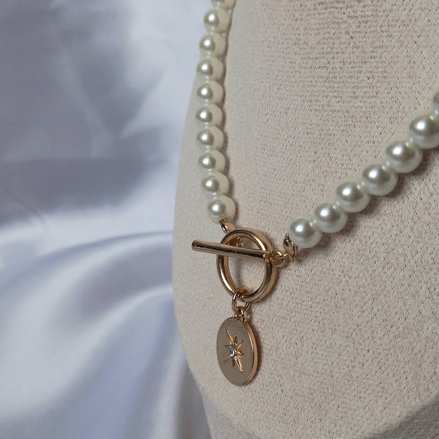 Faux Pearl Necklace - Pearl Jewellery,Beaded Necklace,Bead Necklace,Classy Necklaces,Cute Necklaces,Chunky Necklaces,Chunky Jewellery