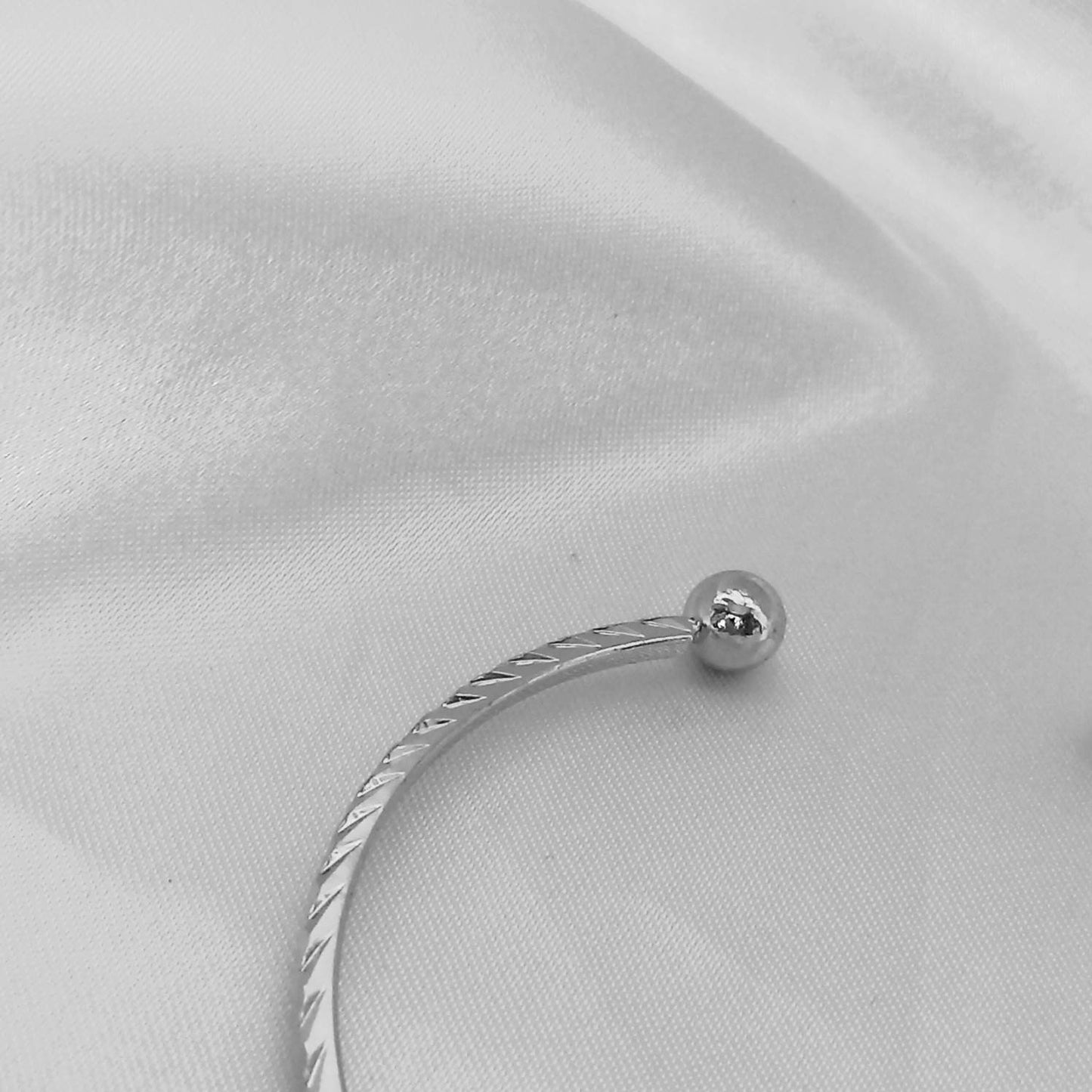 Silver Bangle Bracelet - Fine Silver Bangle,Thin Silver Bangle,Silver Jewellery In The UK,Silver Bangles In The UK,Silver Bracelet In The UK