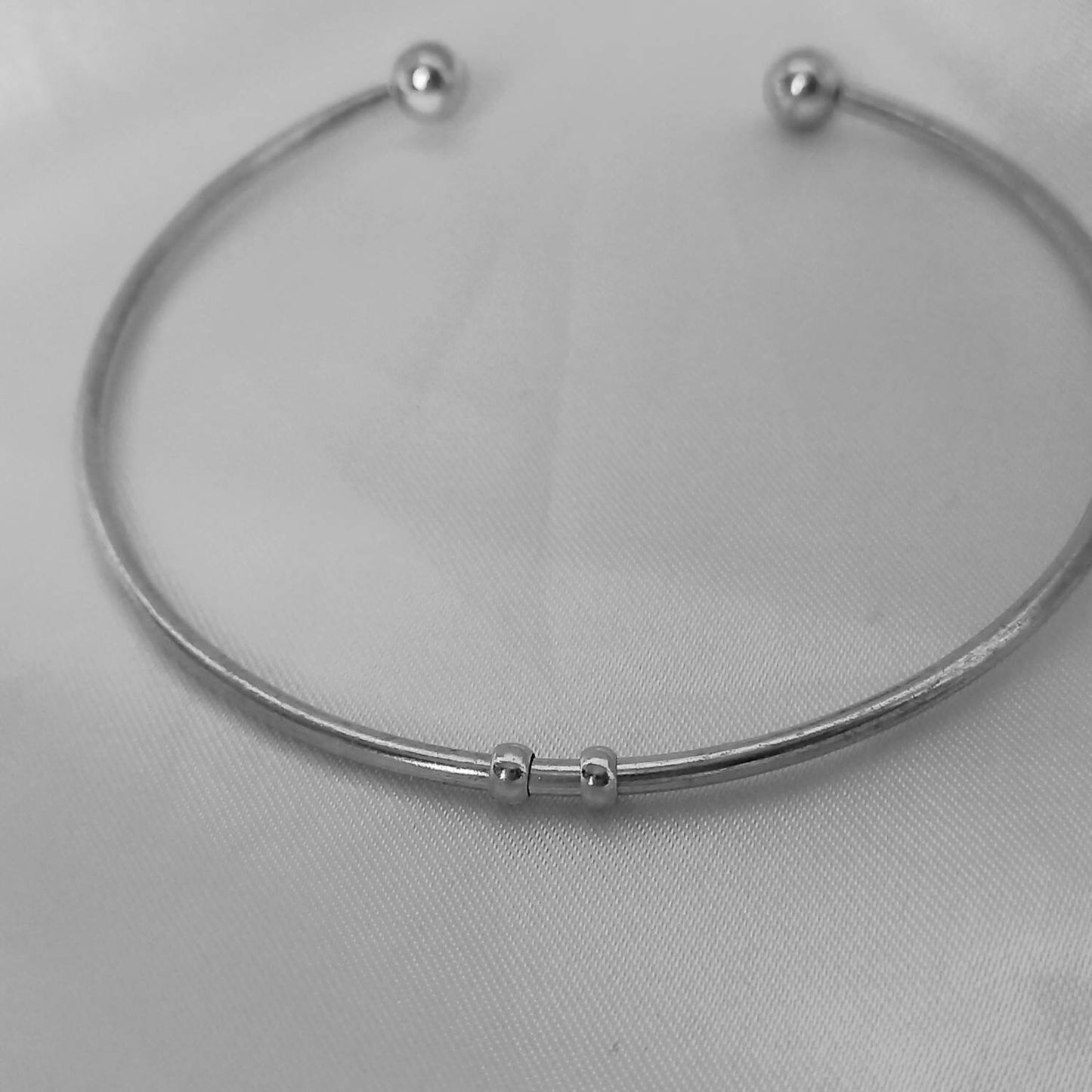 Silver Bangle Bracelet - Fine Silver Bangle,Thin Silver Bangle,Silver Jewellery In The UK,Silver Bangles In The UK,Silver Bracelet In The UK