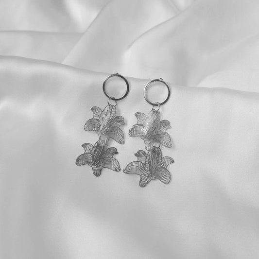 Silver Flower Drop Earrings - Flower Earrings,Flower Jewellery,Floral,Delicate Earrings,Silver Earrings In The UK,Silver Jewellery In The UK