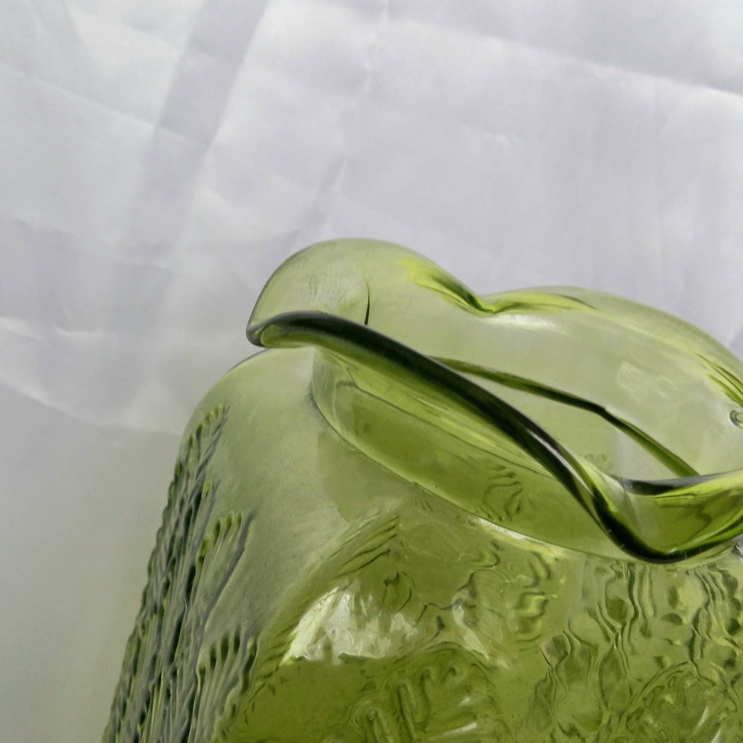 Textured Green Glass Vase - Decorative Bottle,Leaf Patterned Glassware,Flower Arranging,Homeware In The UK,Flowers,Geometric,Green Leaf Vase