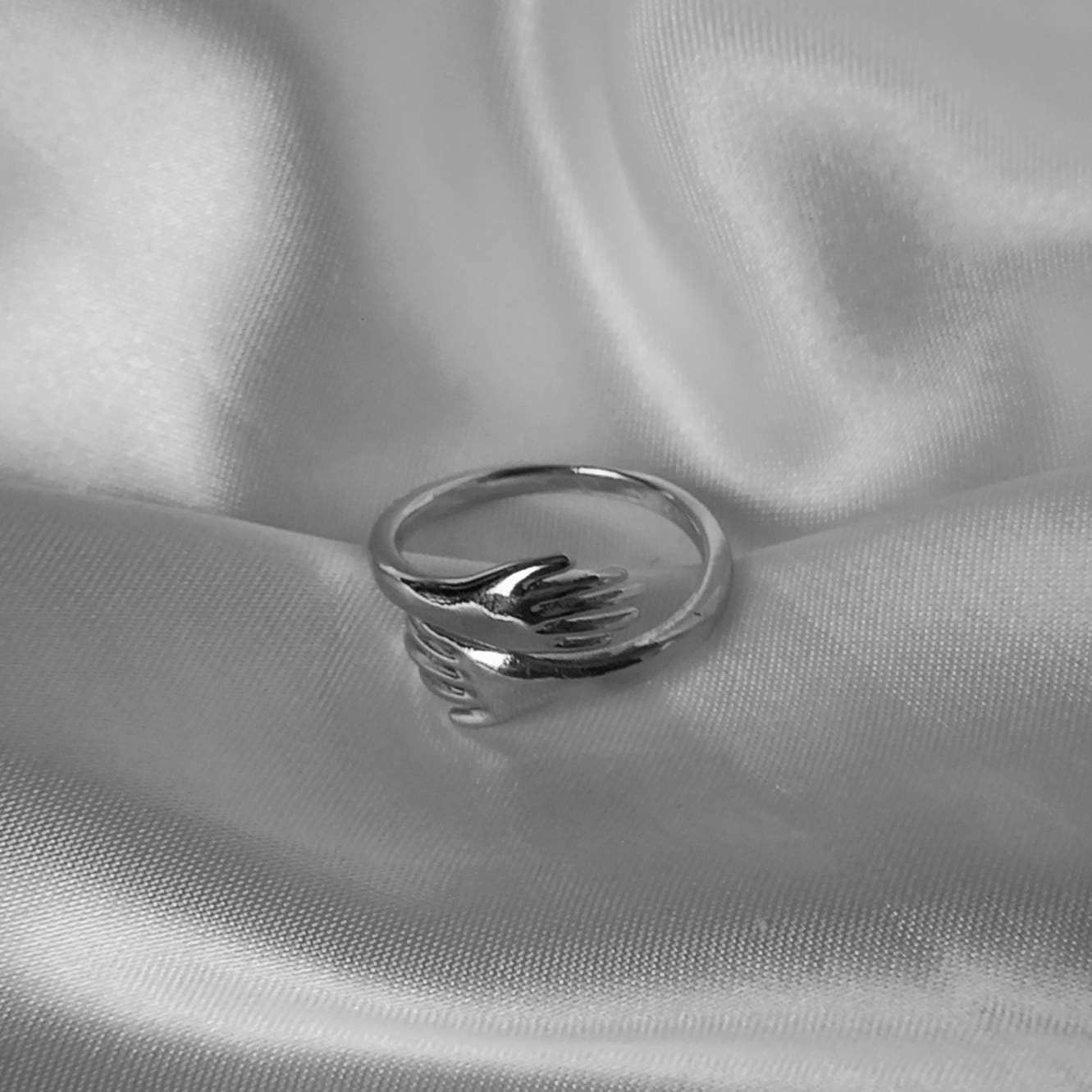 Silver Plated Hands Ring - Silver Hug Ring,Silver Rings In The UK,Hugging Hand Ring,Silver Minimalist Ring,Friendship,Wrap Adjustable Ring