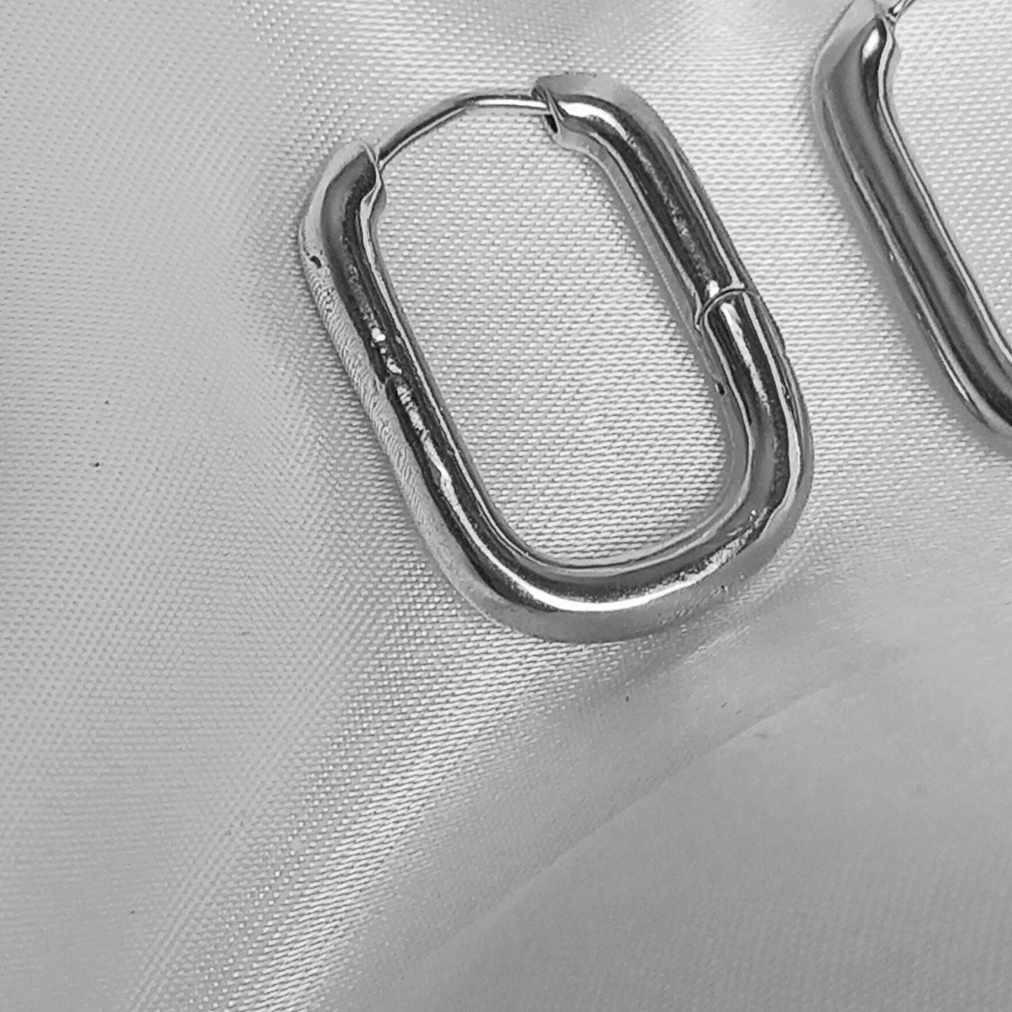 Silver Hoop Earrings - Oval Earrings,Silver Earrings In The UK,Silver Jewellery In The UK,Silver Hoops,Silver Huggies,Minimalist Earrings