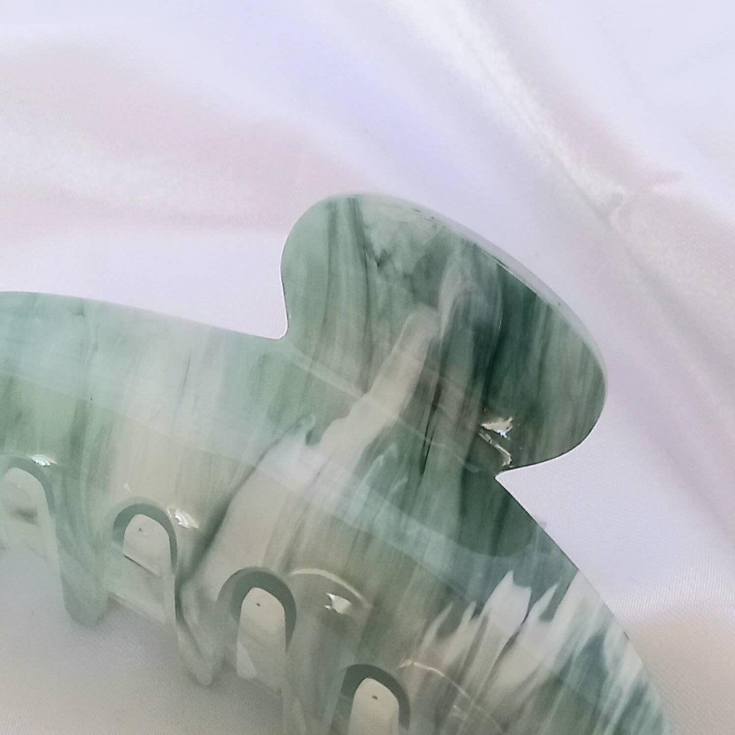 Green Hair Clamp- Hair Clip, Green Hair Accessories, Green Hair Claw, Minimalistic Hair Clips, Funky Hair Clip, Green Hair Clips In The UK