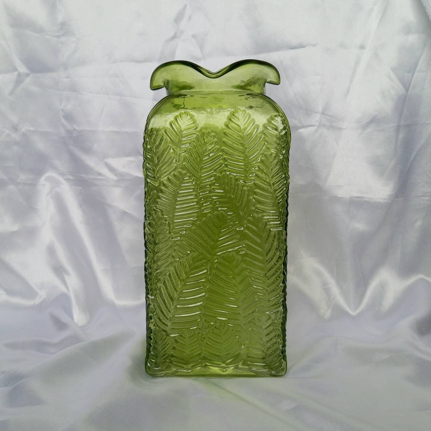 Textured Green Glass Vase - Decorative Bottle,Leaf Patterned Glassware,Flower Arranging,Homeware In The UK,Flowers,Geometric,Green Leaf Vase