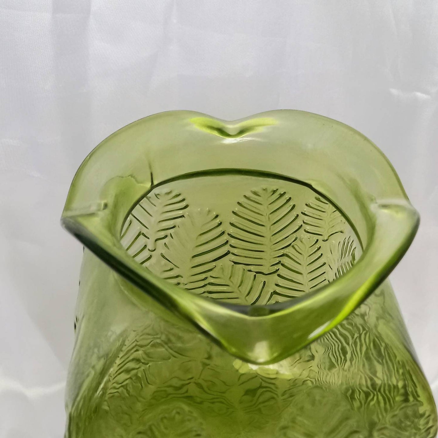 Textured Green Glass Vase - Decorative Bottle,Leaf Patterned Glassware,Flower Arranging,Homeware In The UK,Flowers,Geometric,Green Leaf Vase