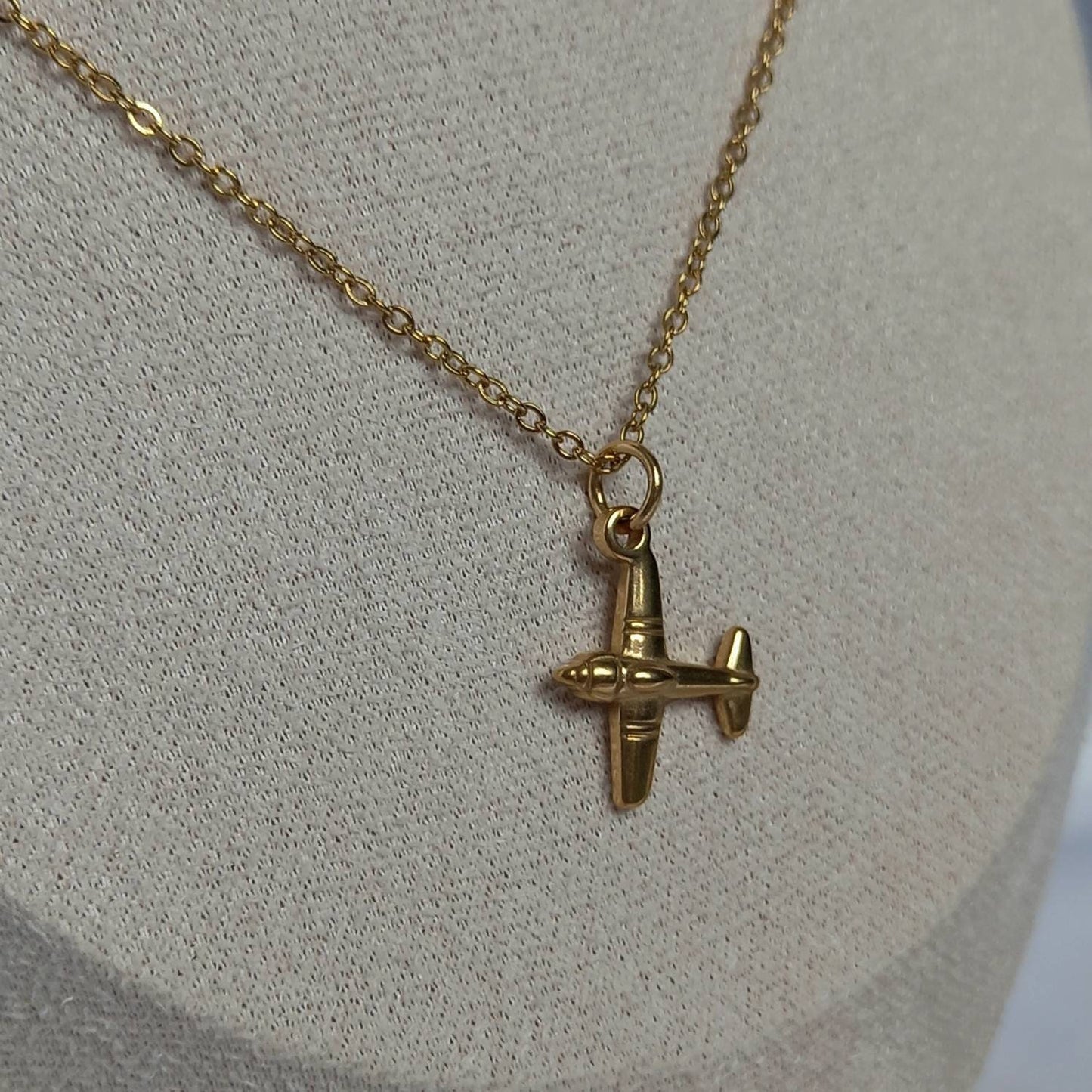 Gold Plane Chain Necklace - Small Gold Necklaces In The UK,Gold Necklace In The UK,Plane Lover Gift,Airplane Lover Jewellery,Airplanes