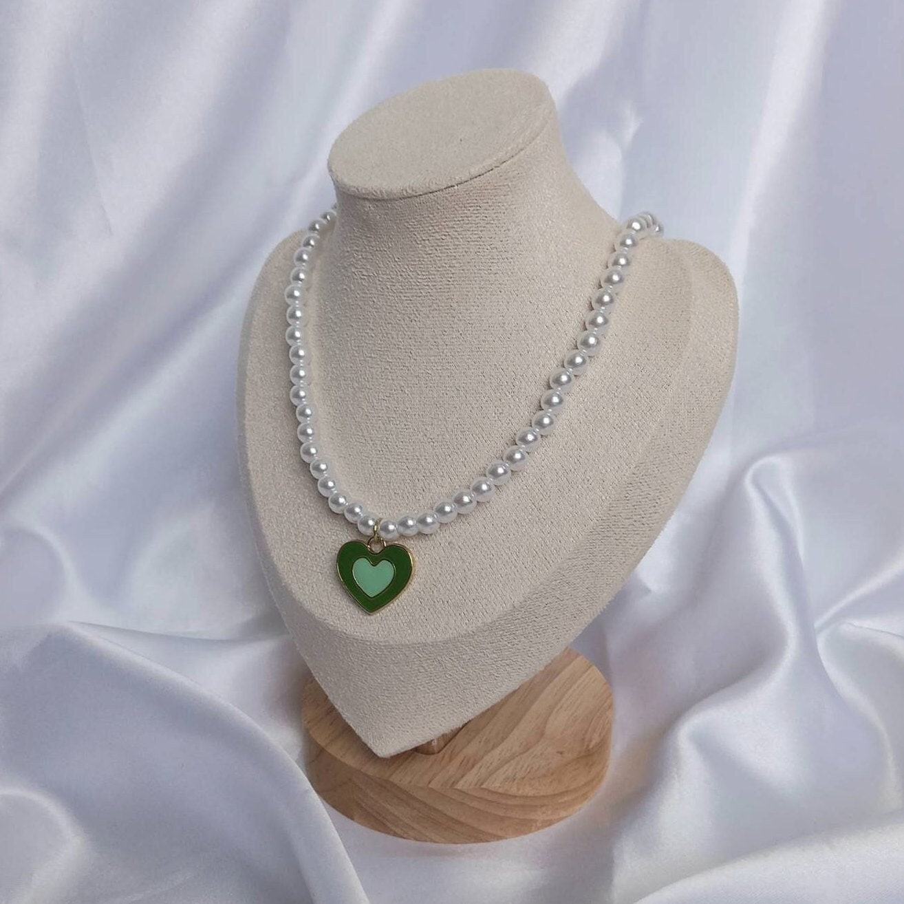 Green & Gold Retro Heart Drop Charm Pearl Necklace - Pearl Necklace,Green Heart Necklace,Green Beaded Necklaces In The UK,Beaded Jewellery