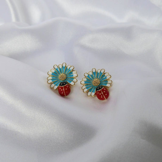Flower Stud Earrings - Flower Earrings,Flower Jewlellery,Ladybug Earrings,Ladybug Jewellery,Daisy Earrings,Daisy Jewellery,Gold Earrings
