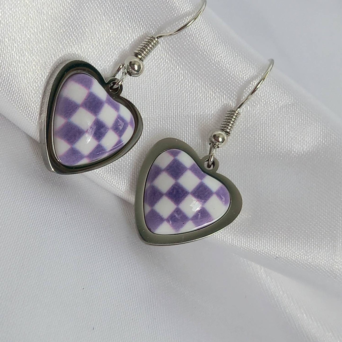 Purple & White Retro Heart Drop Earrings - Purple Heart Earrings In The UK,70's Style Earrings,Silver Earrings,Pink Checkered Jewellery