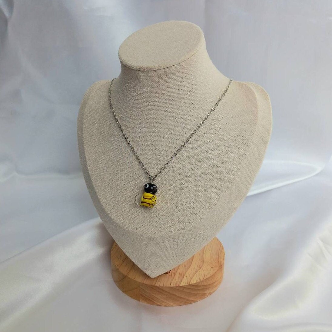 Silver Bumble Bee Necklace - Glass Bead Necklace,Silver Jewellery,Bee Necklace,Bee Jewelley,Silver Necklace In The UK,Bee Charm Necklace
