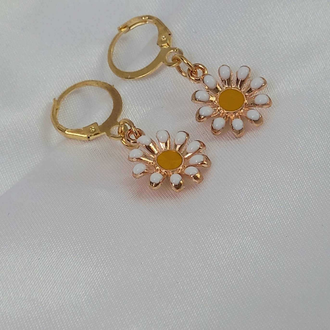 Gold Daisy Earrings - Small Gold Jewellery In The UK,Small Gold Earrings In The UK,Daisy Jewellery,Dasies,Flower Earrings,Flower Jewellery