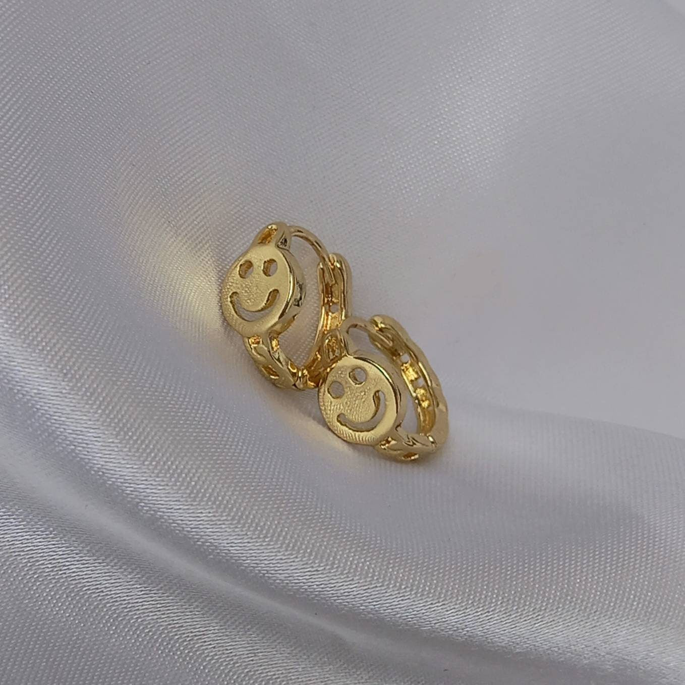 Gold Retro Face Hoop Earrings - Smiley Face Earrings In The UK,Small Gold Hoops,Gold Jewellery In The UK,Gold Earrings In The UK,Retro Hoops