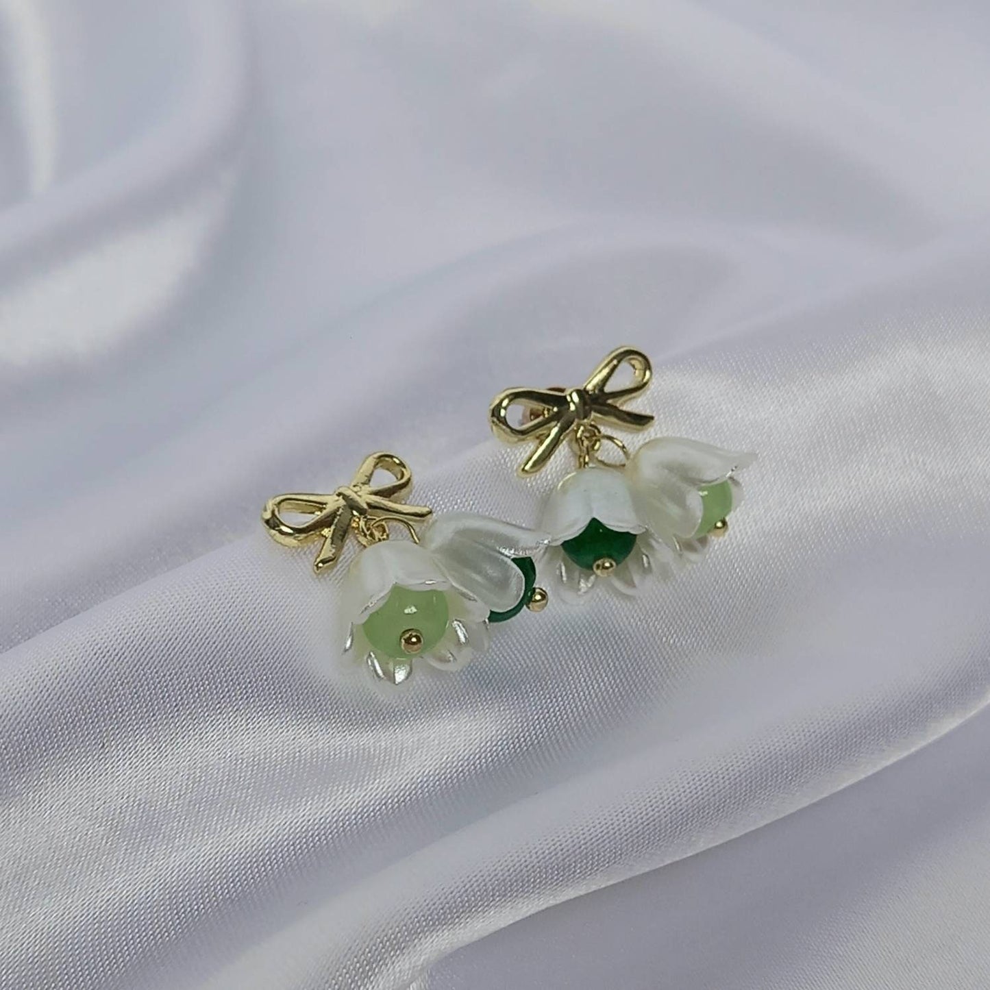 Gold Flower Stud Earrings-Flower Earrings,Flower Jewlellery,Gold Earrings,Bow Earrings,Gold Stud Earrings In The UK,Gold Jewellery In The UK
