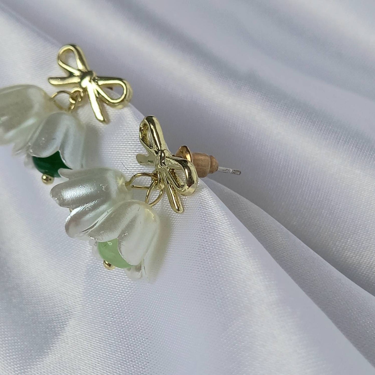 Gold Flower Stud Earrings-Flower Earrings,Flower Jewlellery,Gold Earrings,Bow Earrings,Gold Stud Earrings In The UK,Gold Jewellery In The UK